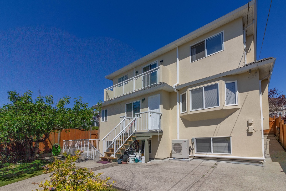 2006 QUALICUM DRIVE, VANCOUVER 36