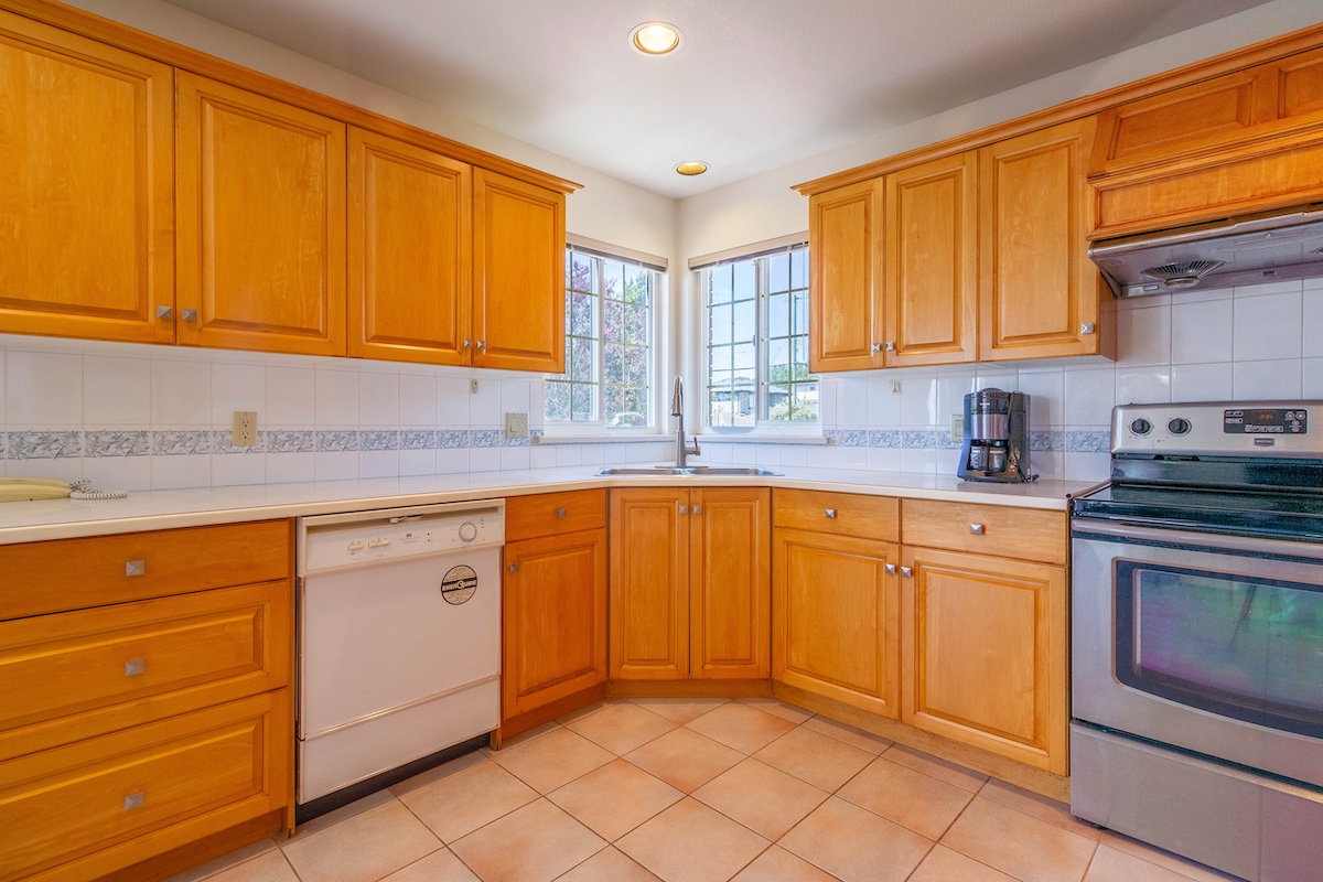 2006 QUALICUM DRIVE, VANCOUVER 8