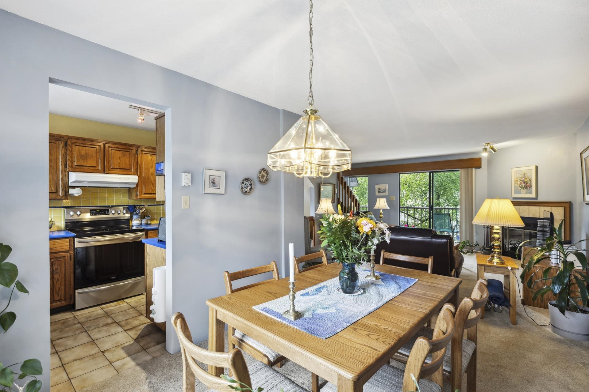 2 220 W 16TH STREET 17