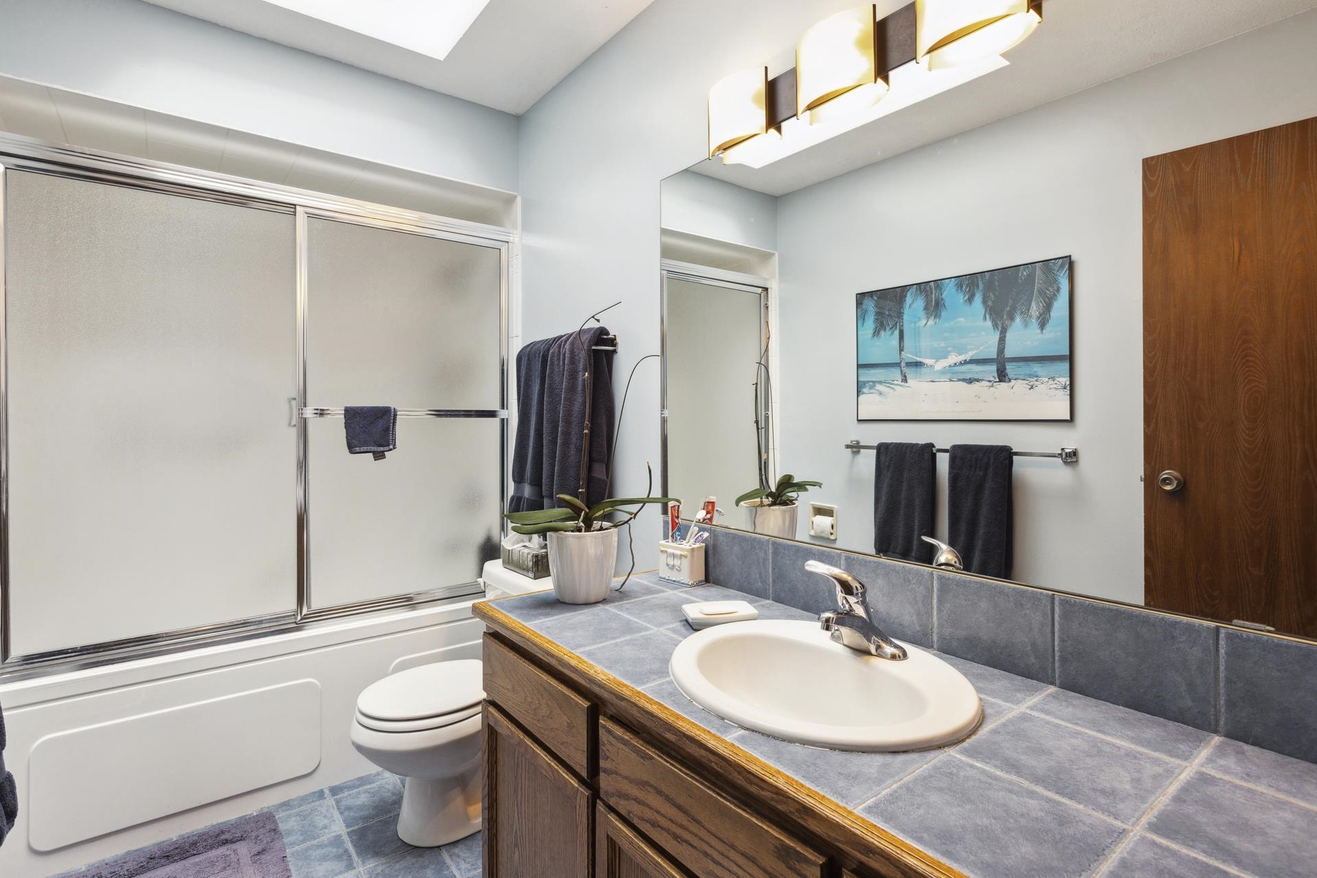 2 220 W 16TH STREET 24