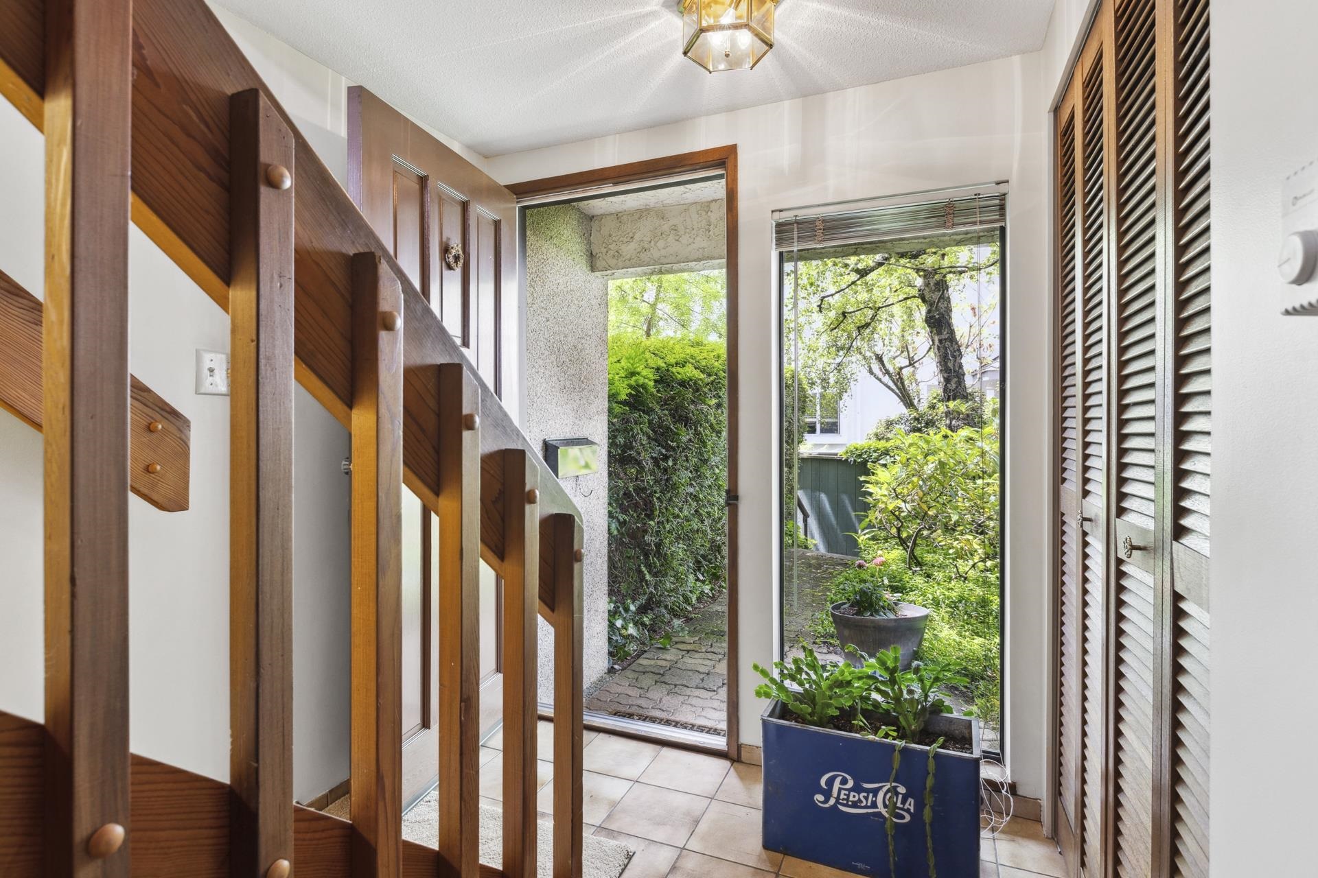 2 220 W 16TH STREET 26