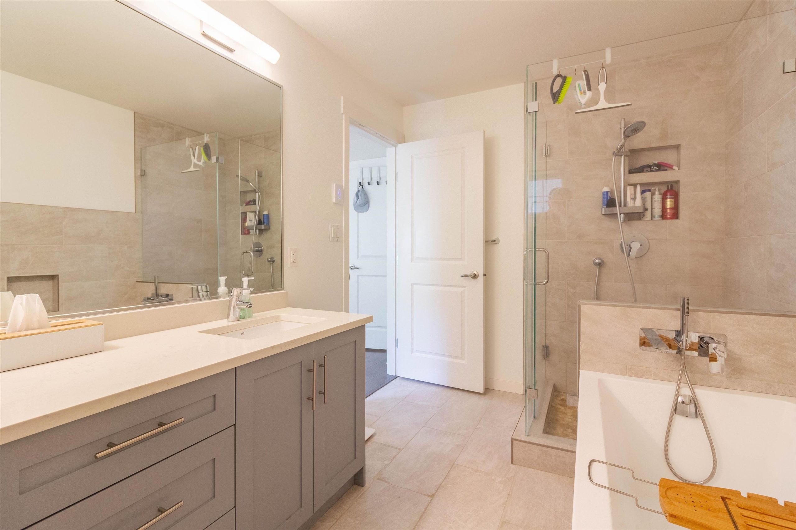 29 7511 NO. 4 ROAD, RICHMOND 16