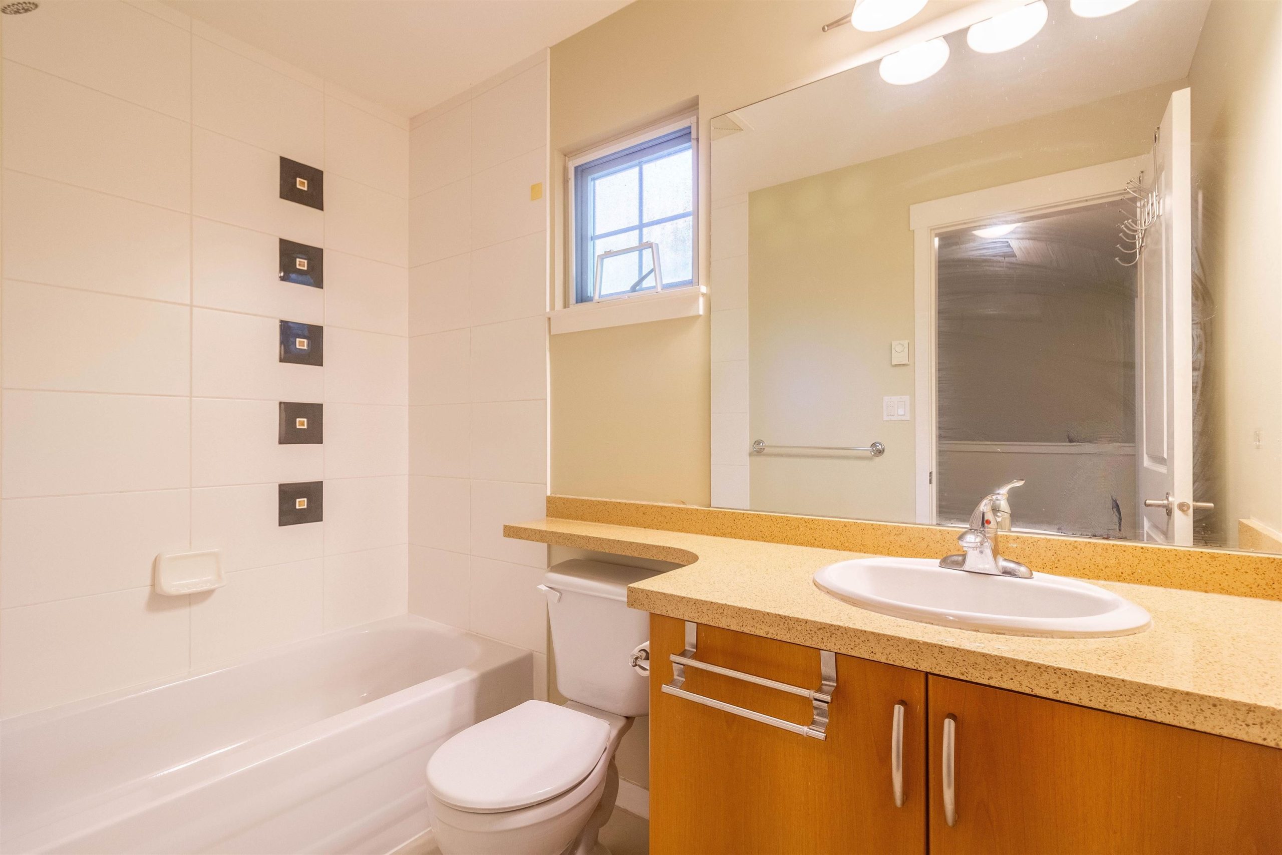 29 7511 NO. 4 ROAD, RICHMOND 20