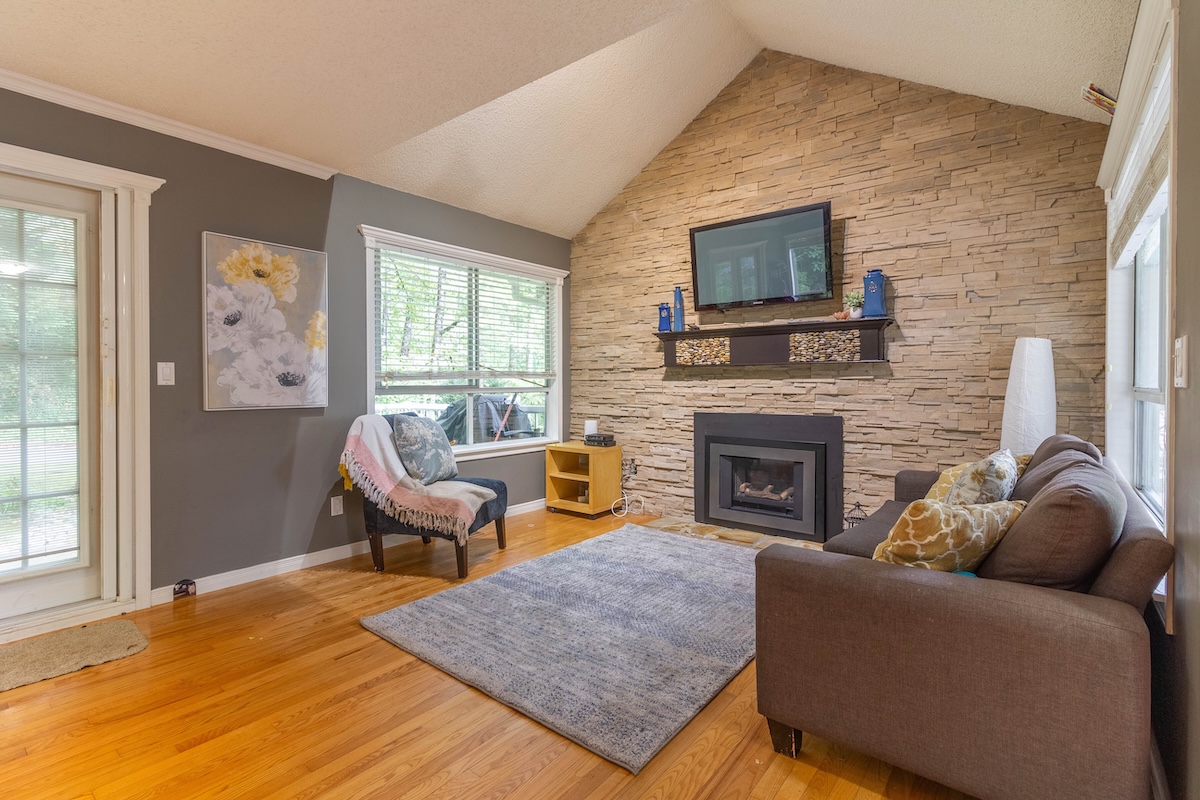 6 9000 ASH GROVE CRESCENT, BURNABY