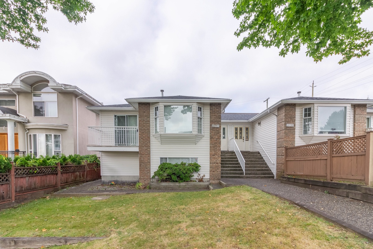 3797 PARKER STREET, BURNABY 2