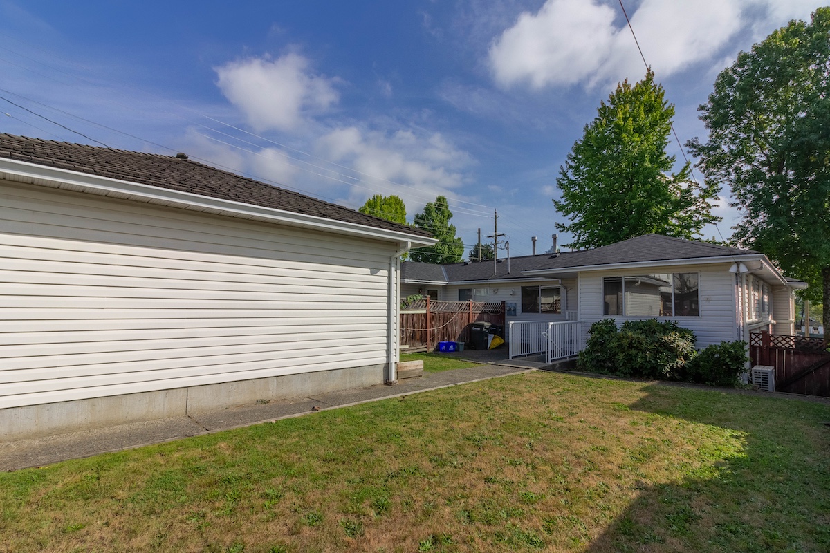 3797 PARKER STREET, BURNABY 26