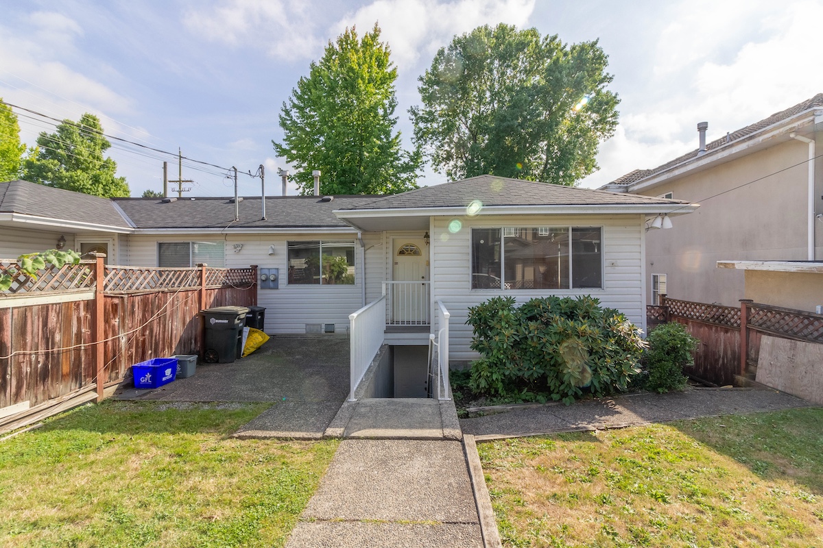 3797 PARKER STREET, BURNABY 27
