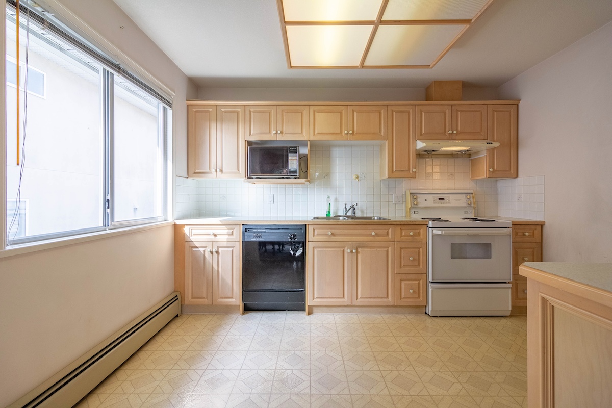 3797 PARKER STREET, BURNABY 9
