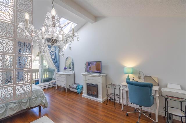 306 1545 E 2ND AVENUE, VANCOUVER 5