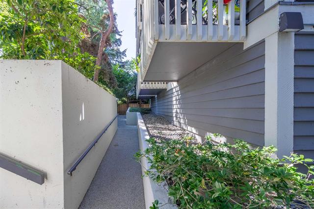 306 1545 E 2ND AVENUE, VANCOUVER 22