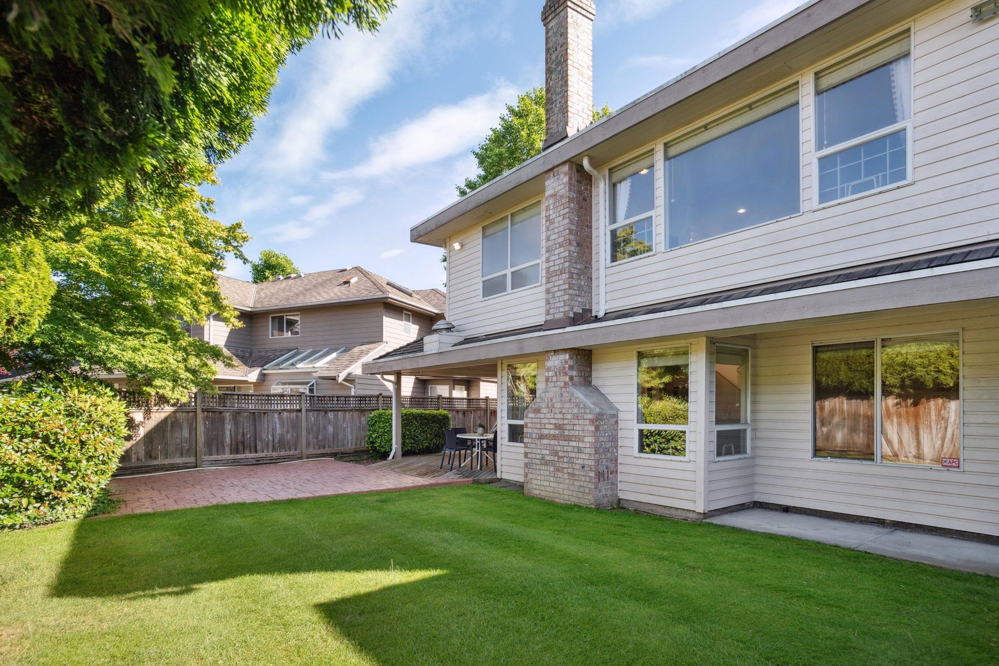 7300 LYNNWOOD DRIVE 32