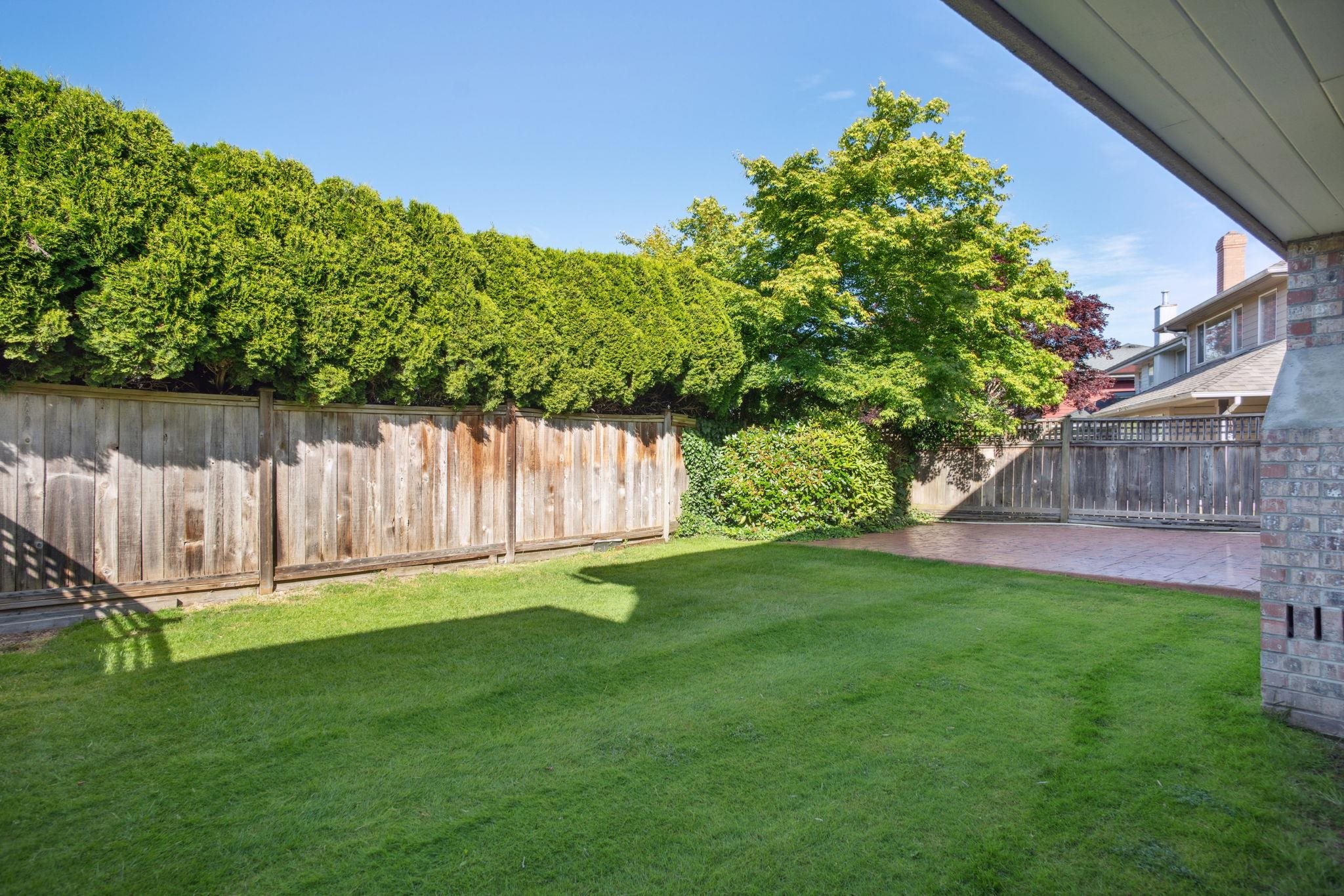 7300 LYNNWOOD DRIVE 33