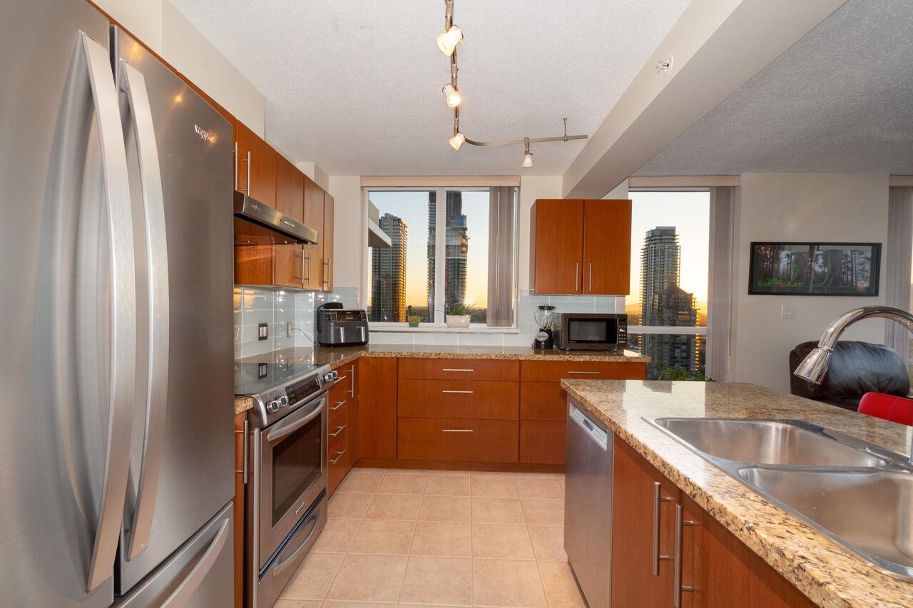 2603 2088 MADISON AVENUE 7