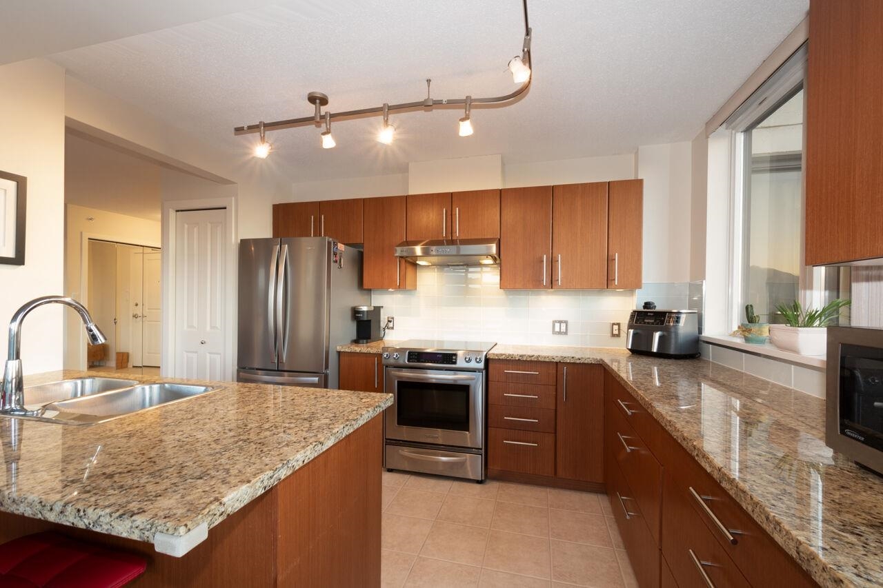 2603 2088 MADISON AVENUE 8
