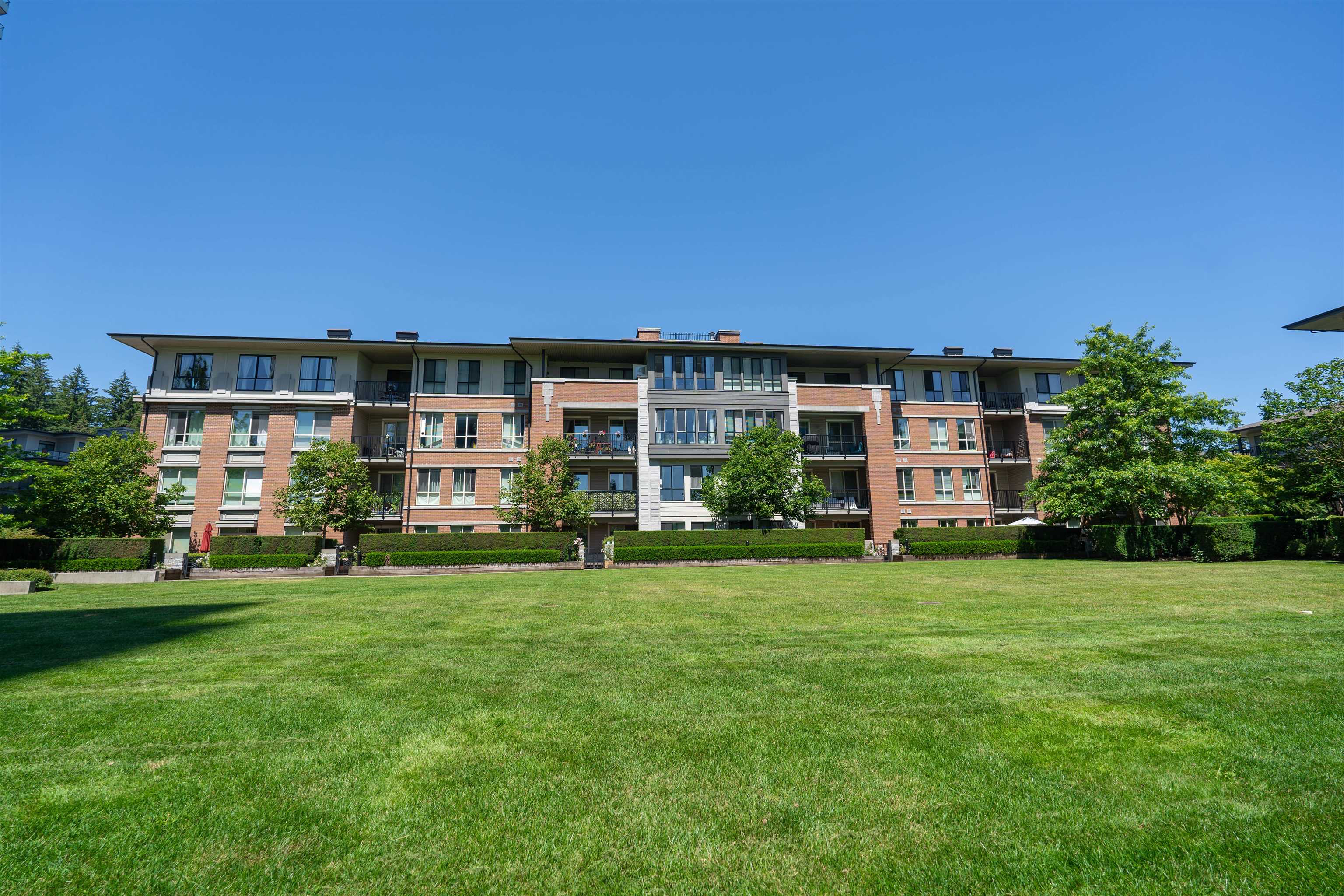 203 1135 WINDSOR MEWS