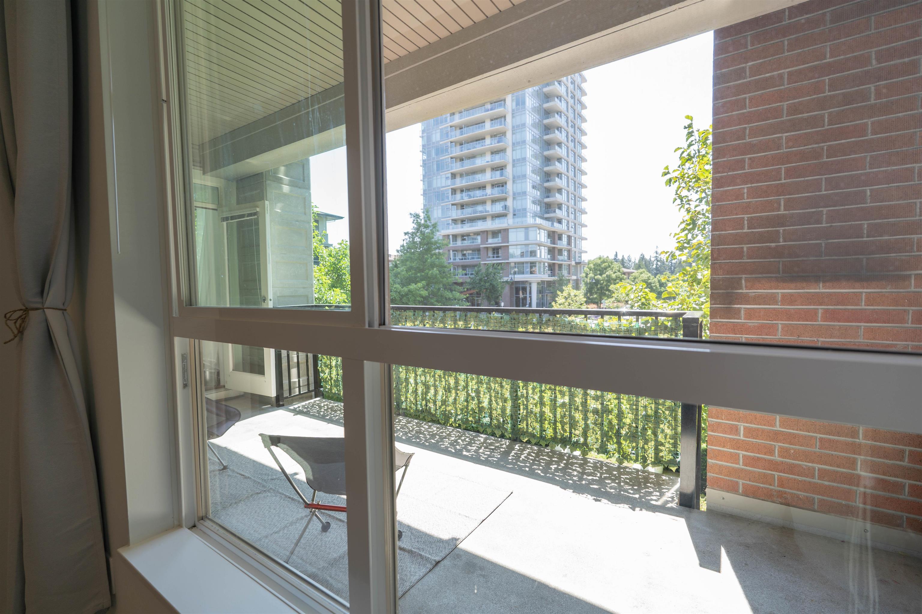 203 1135 WINDSOR MEWS 11