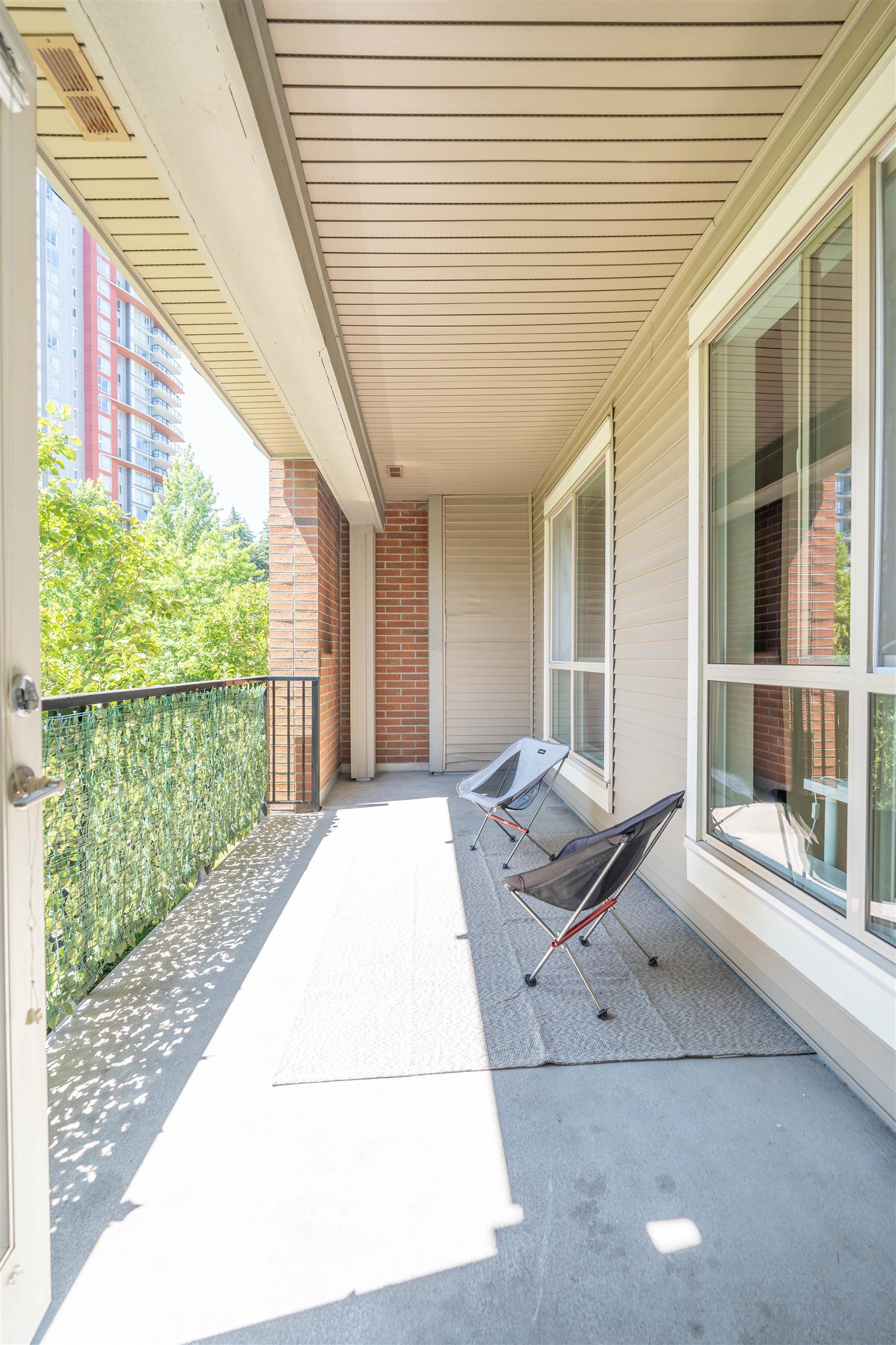 203 1135 WINDSOR MEWS 14