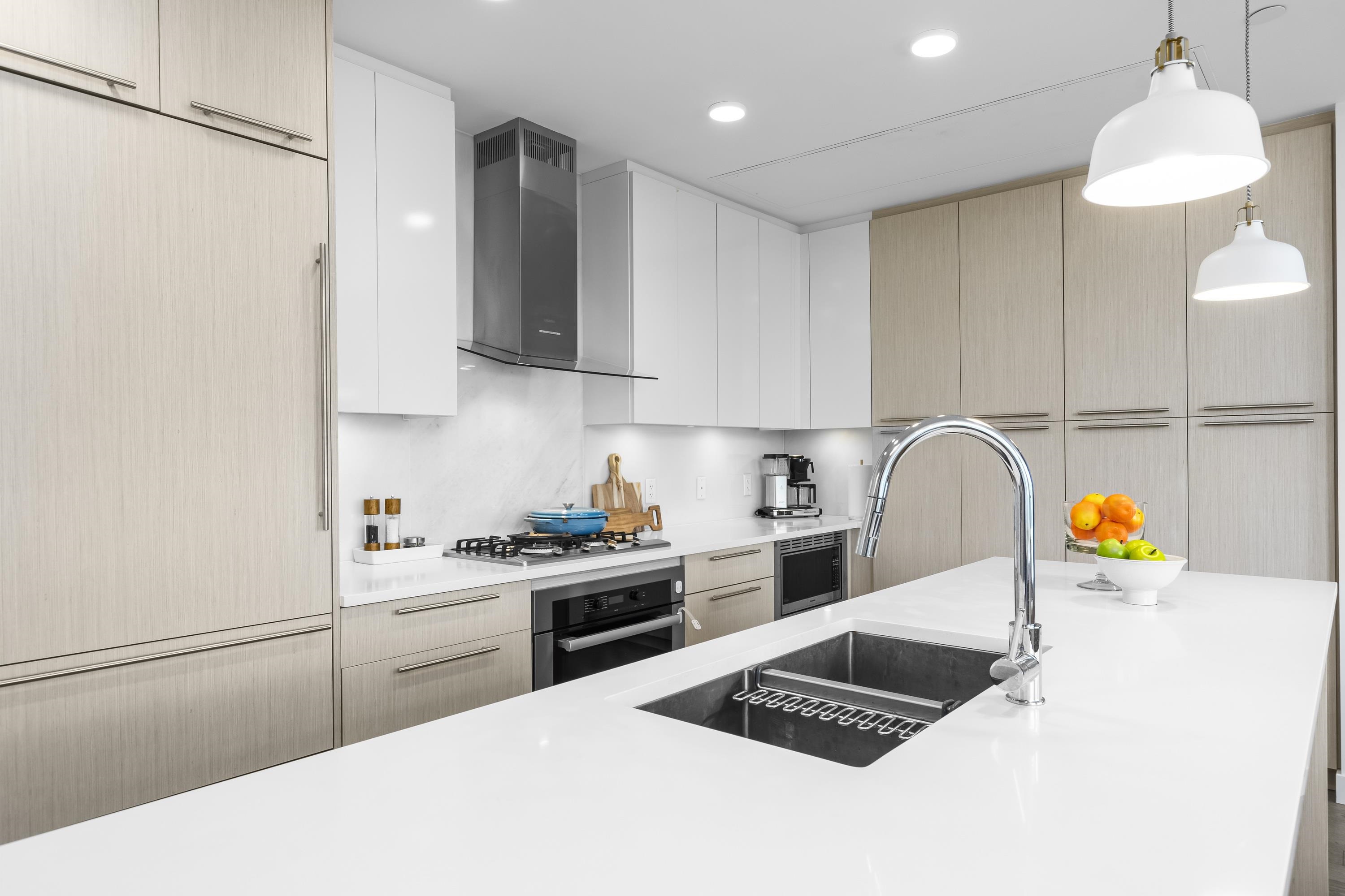 603 5033 CAMBIE STREET 10