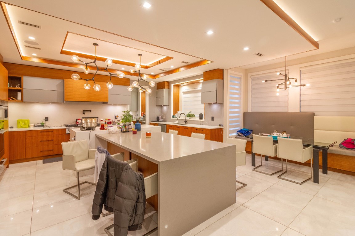 13906 35A AVENUE, SURREY 9