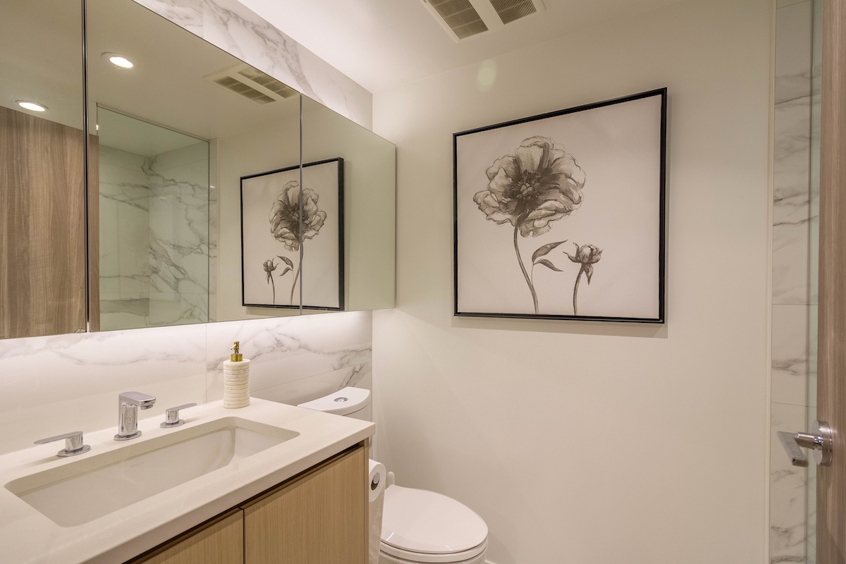 704 9887 WHALLEY BOULEVARD 14