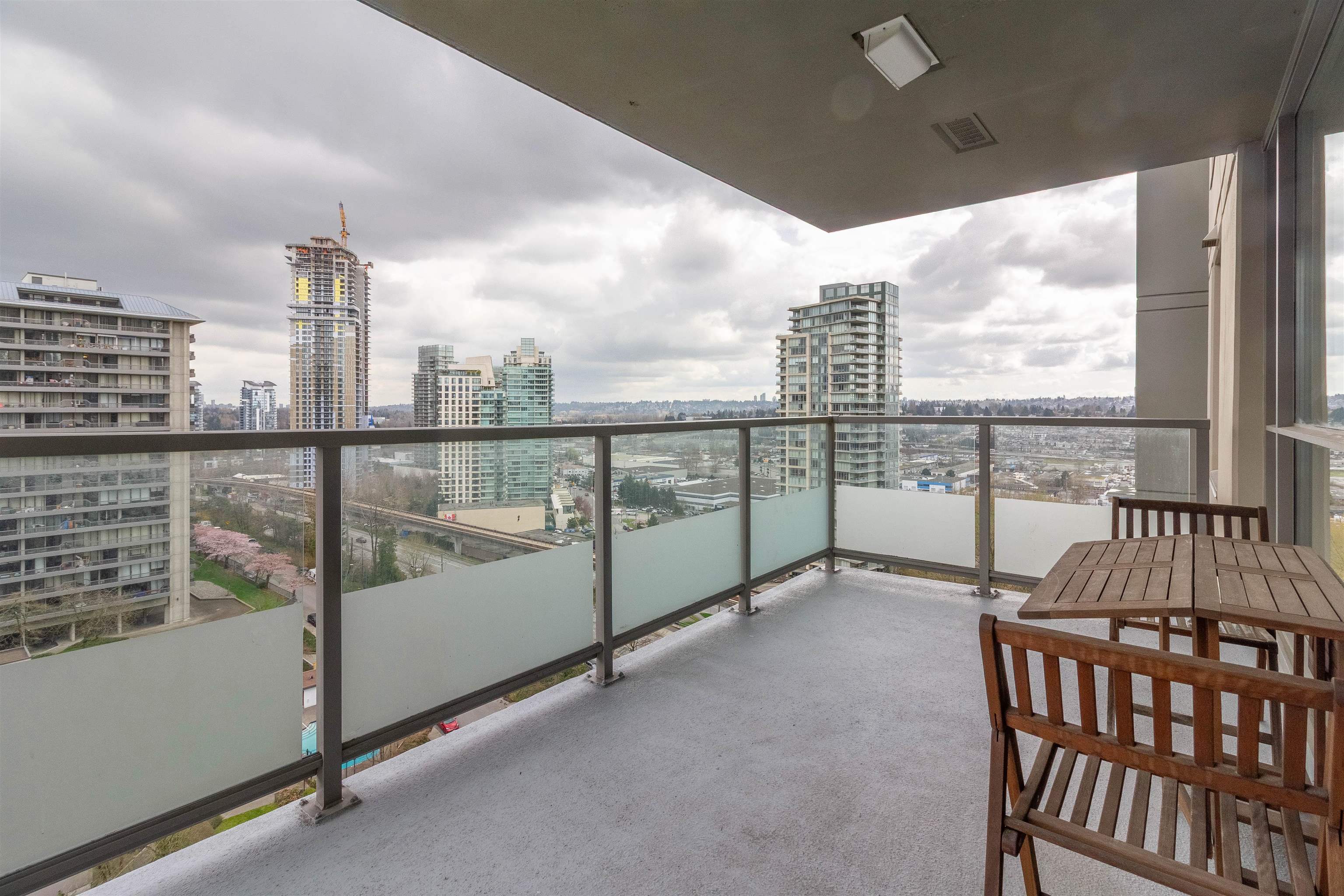 1406 4888 BRENTWOOD DRIVE 24