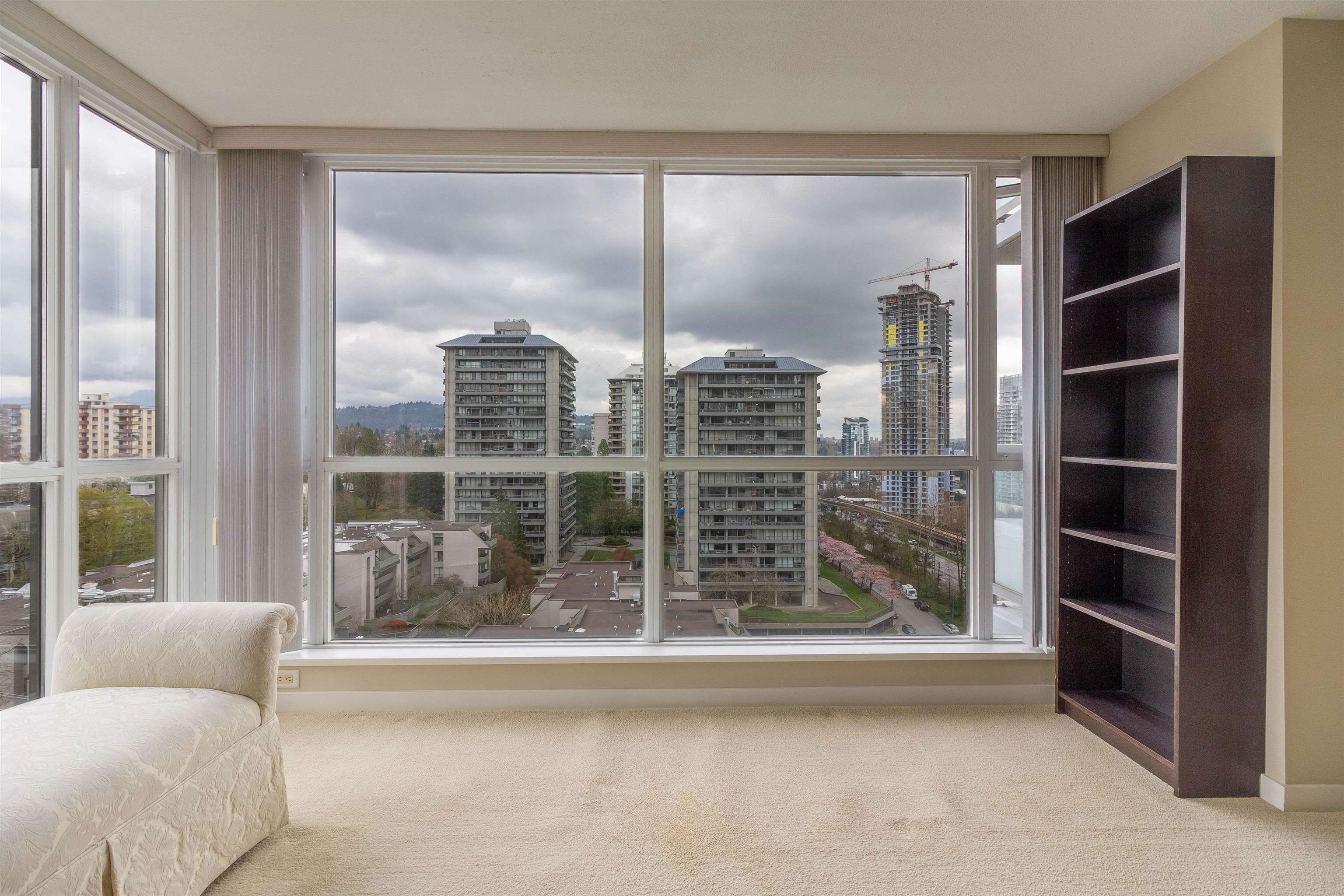 1406 4888 BRENTWOOD DRIVE 6