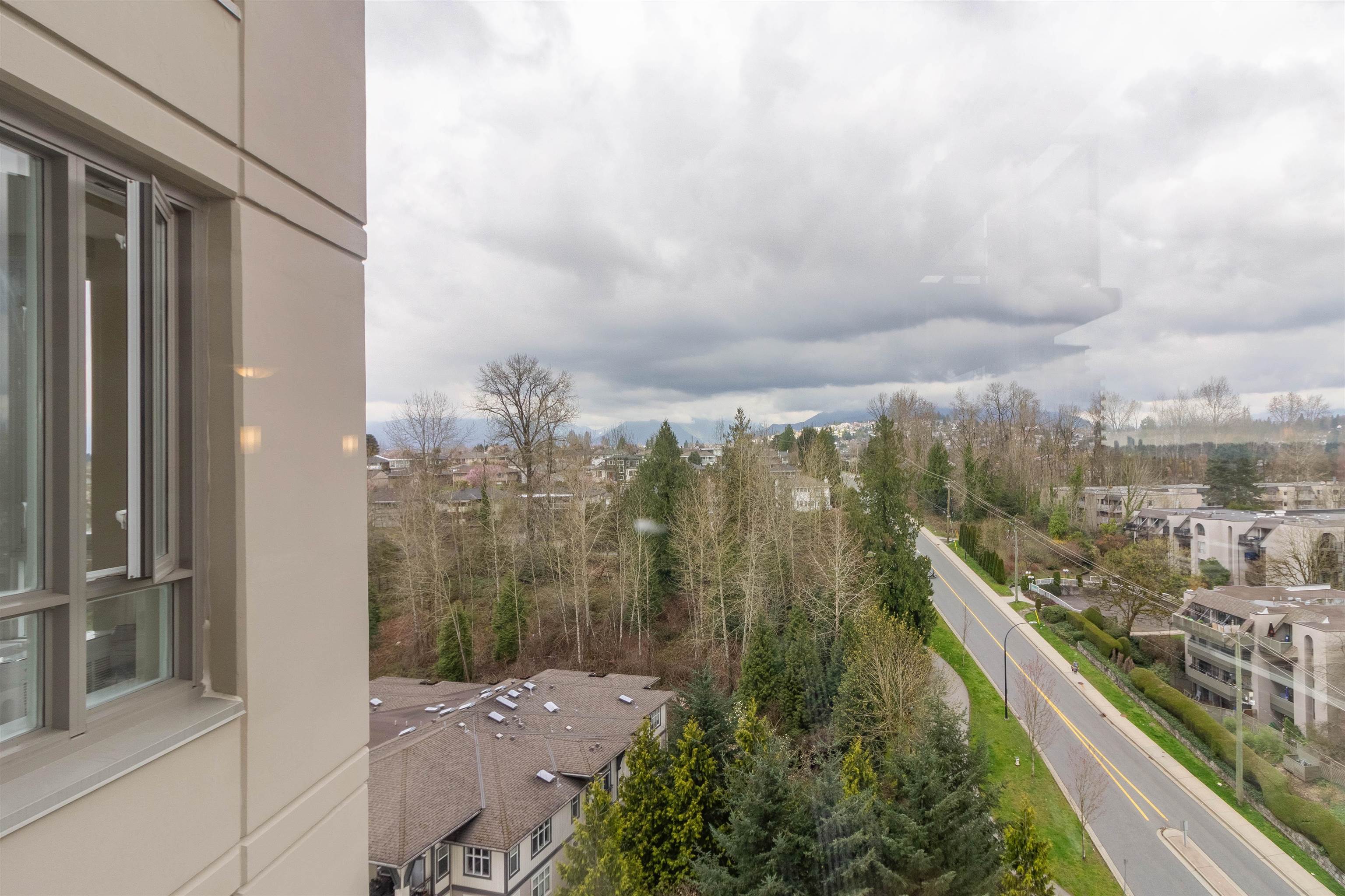 1406 4888 BRENTWOOD DRIVE 5