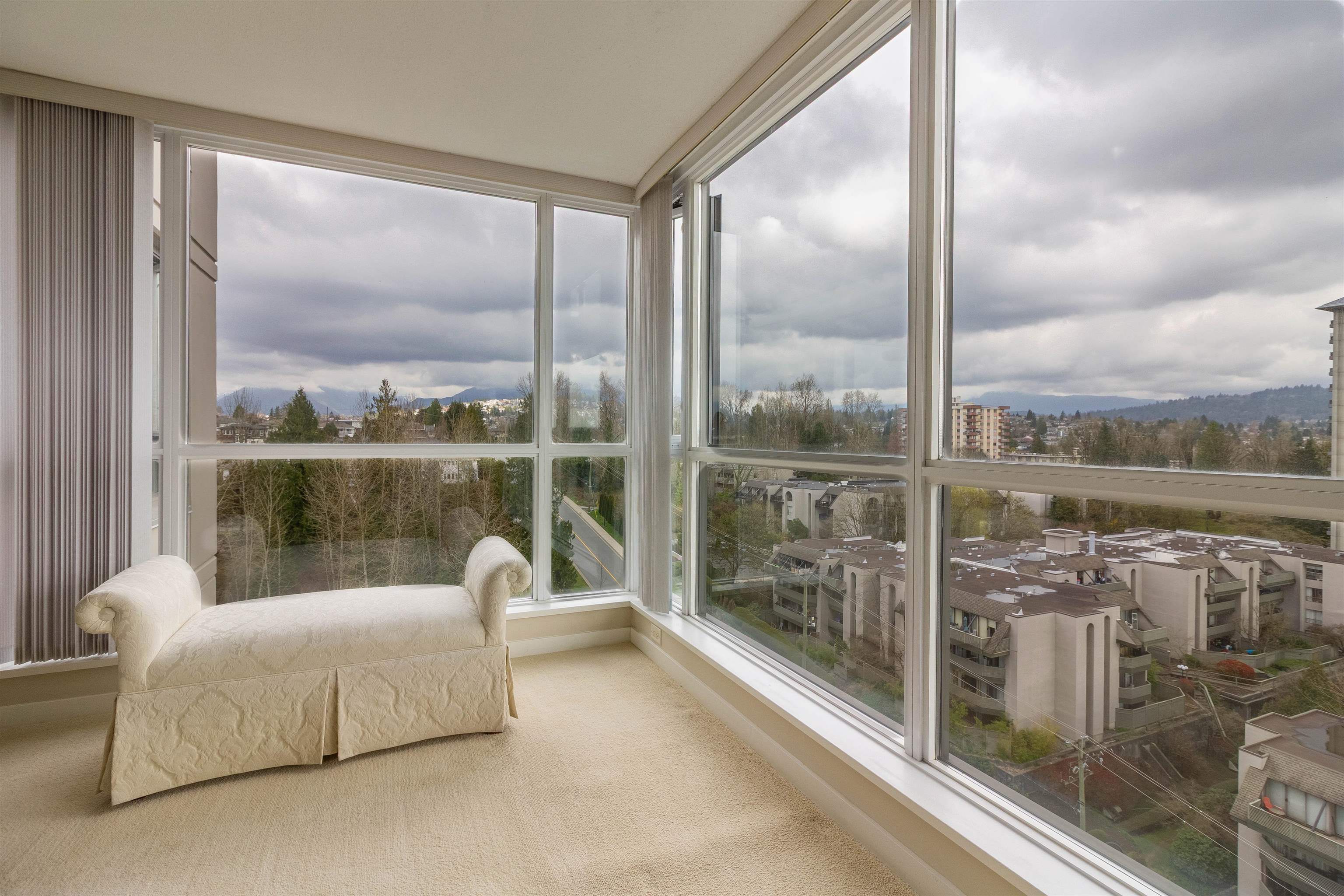 1406 4888 BRENTWOOD DRIVE 4