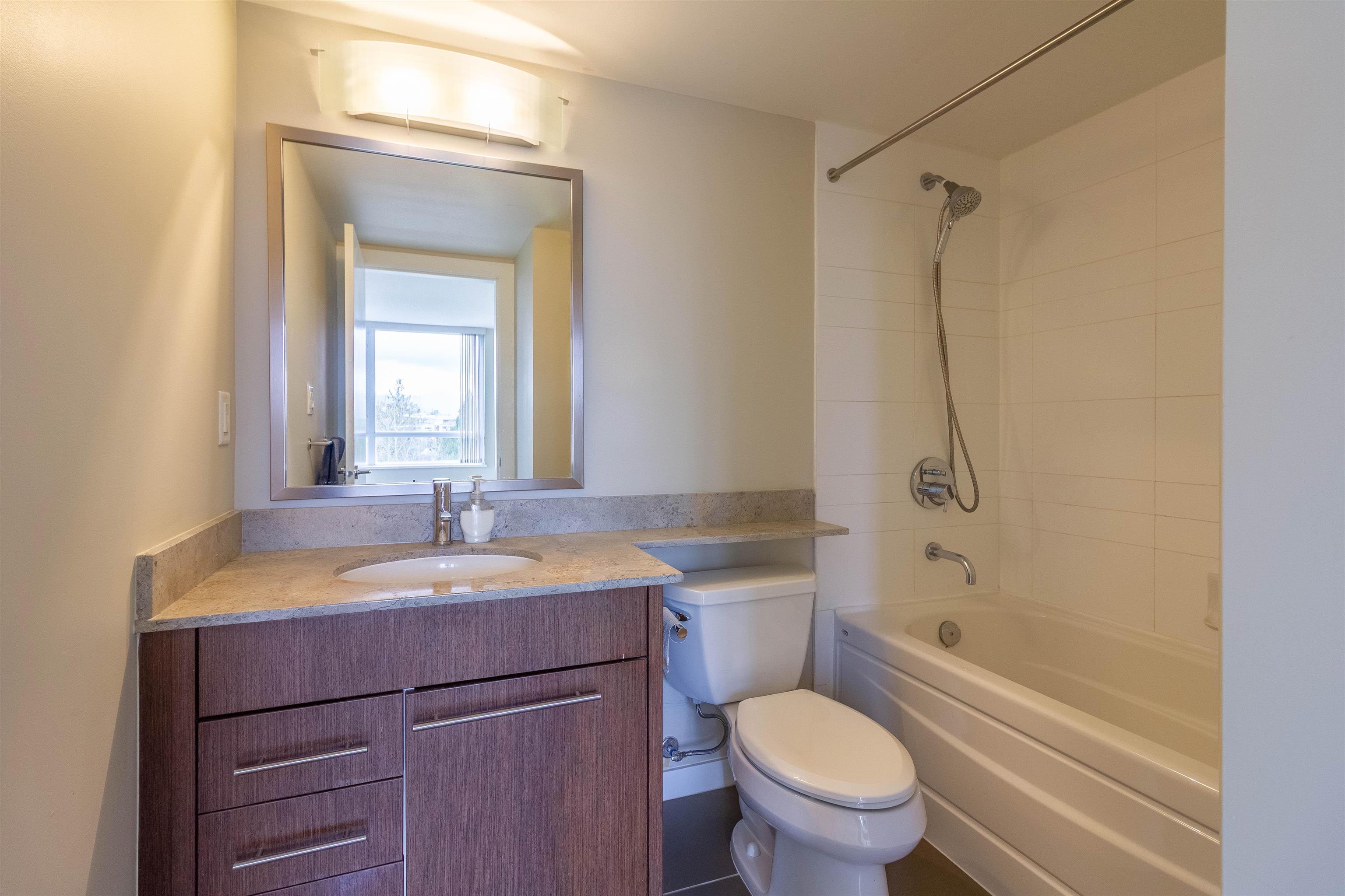 1406 4888 BRENTWOOD DRIVE 18