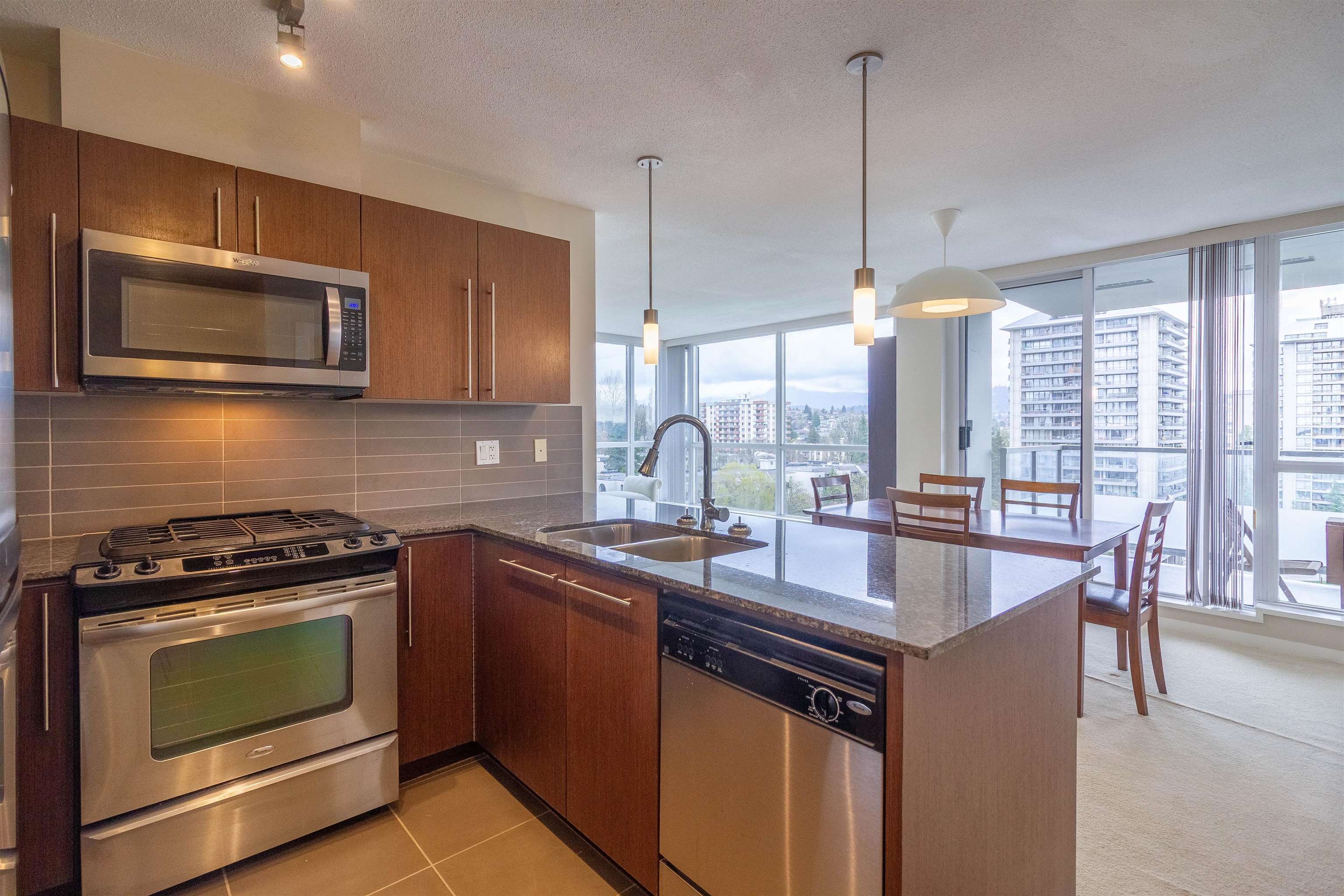1406 4888 BRENTWOOD DRIVE 2