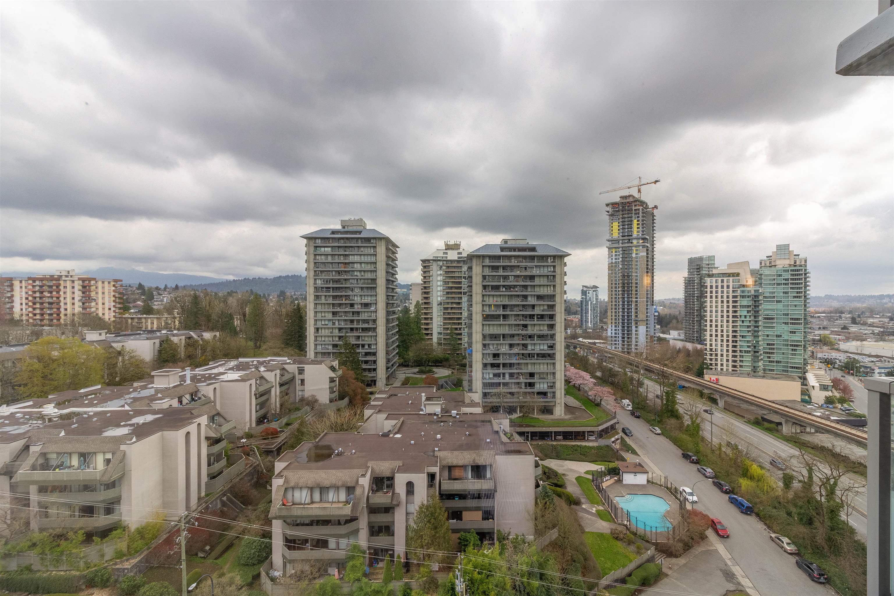 1406 4888 BRENTWOOD DRIVE 7