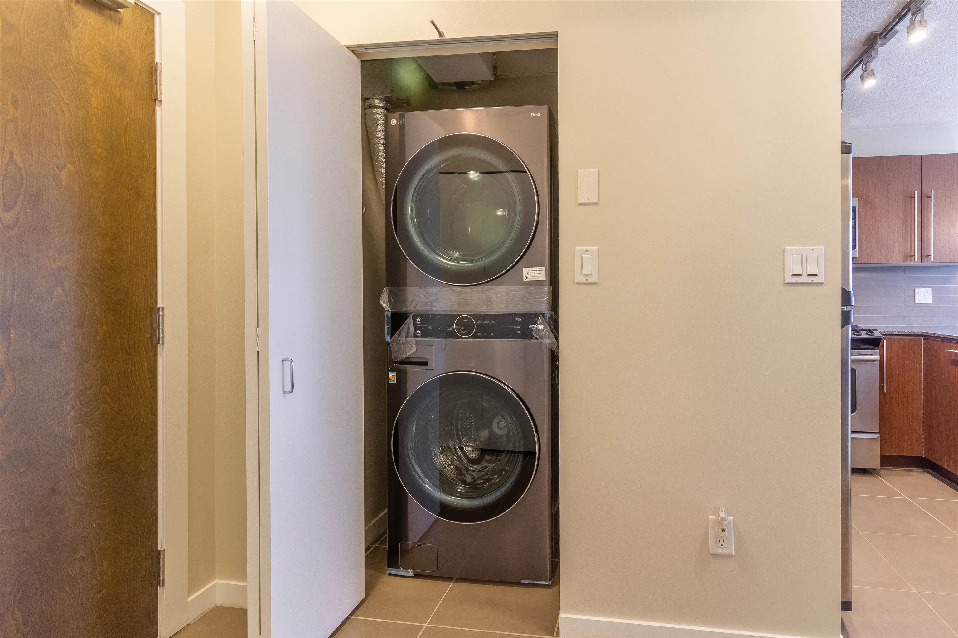 1406 4888 BRENTWOOD DRIVE 31