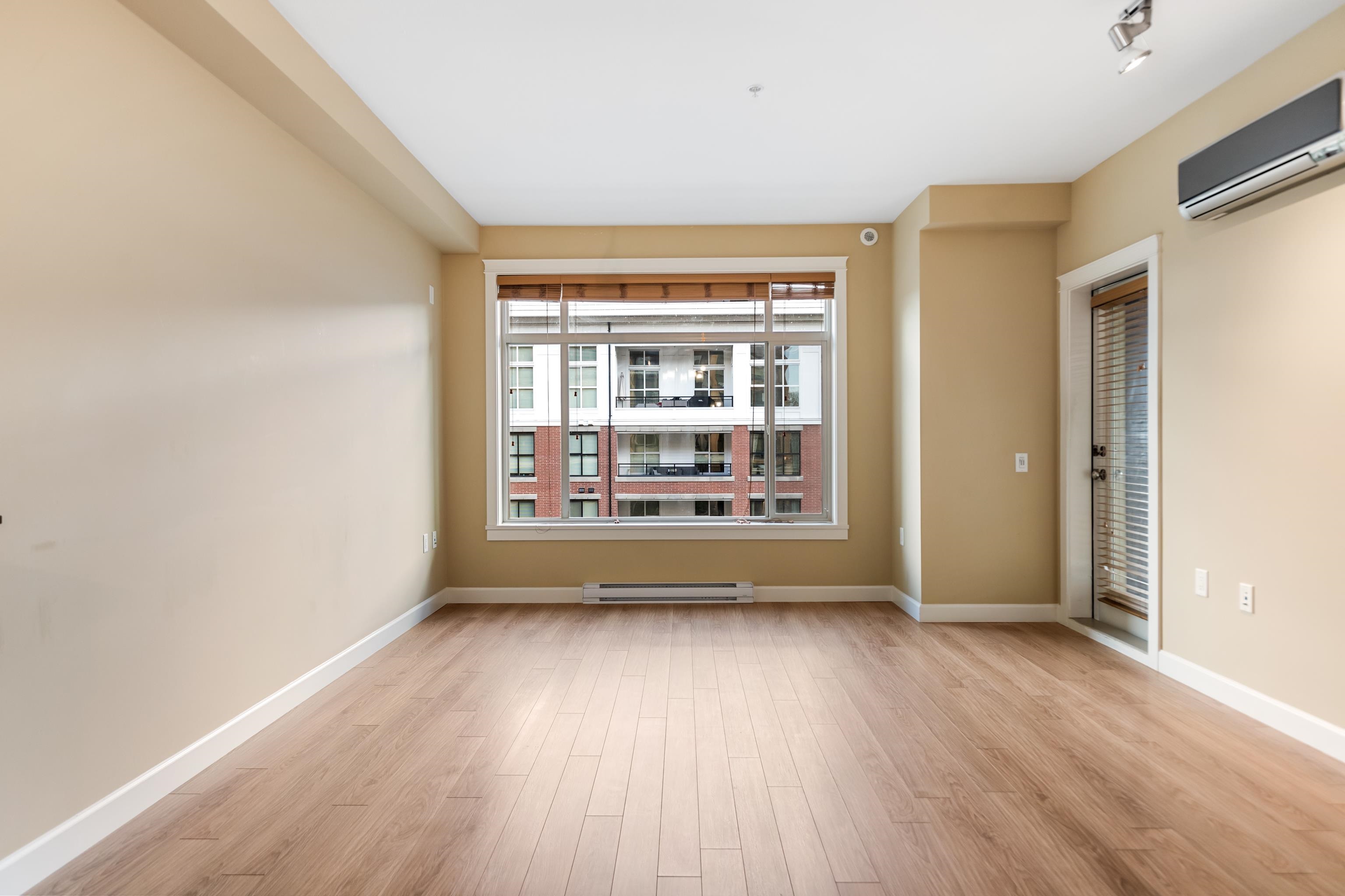 426A 8157 207 STREET 11