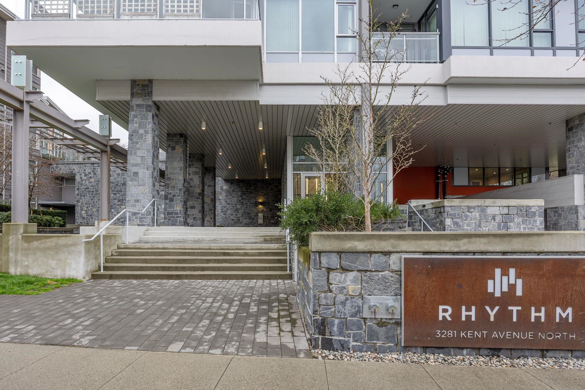 301 3281 E KENT AVENUE NORTH 35