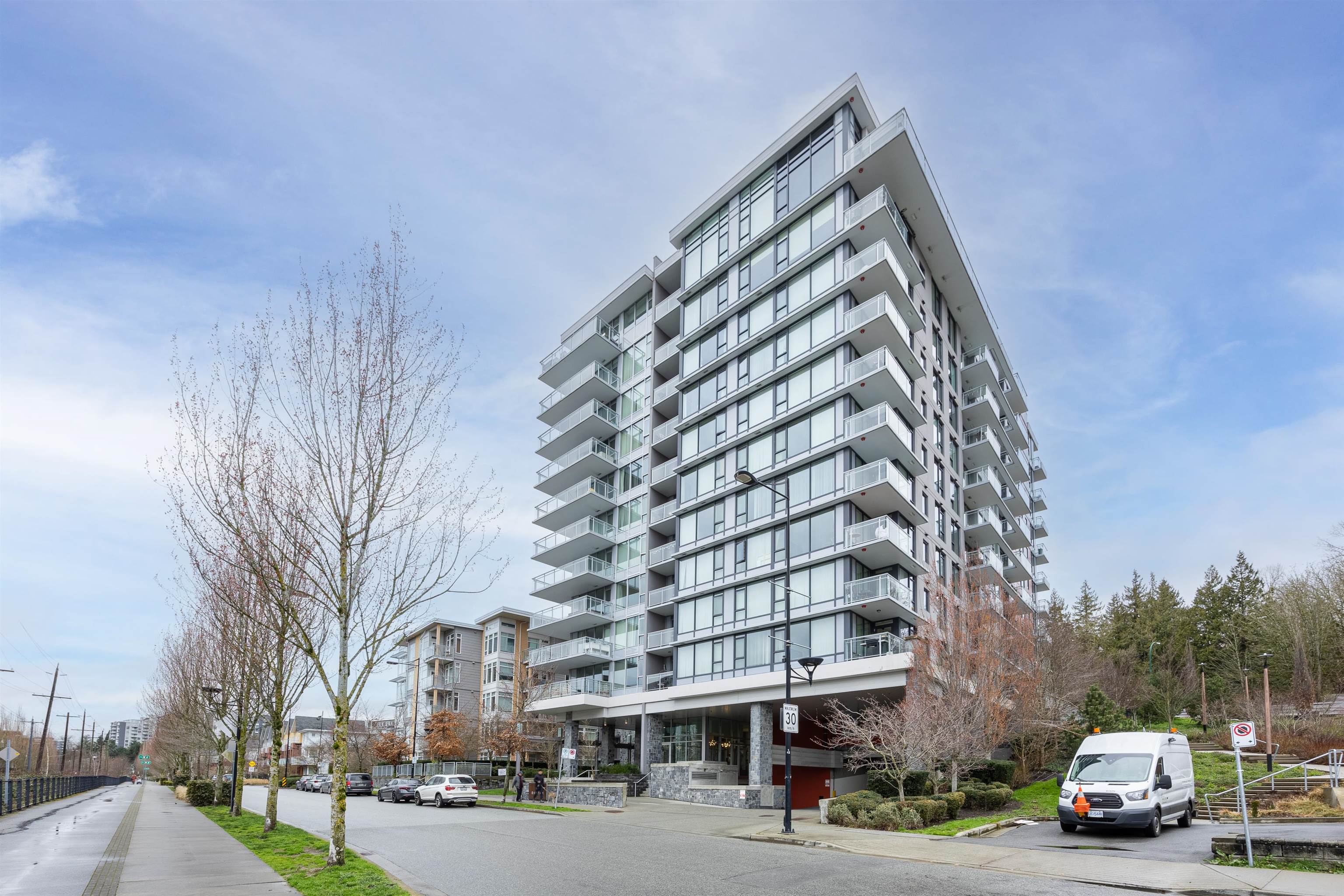 301 3281 E KENT AVENUE NORTH