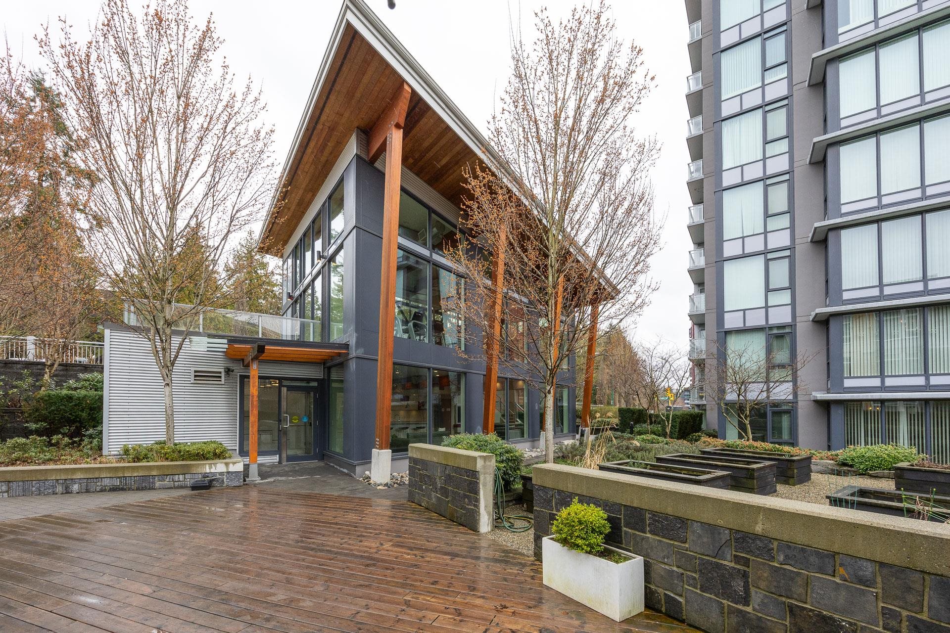 301 3281 E KENT AVENUE NORTH 25