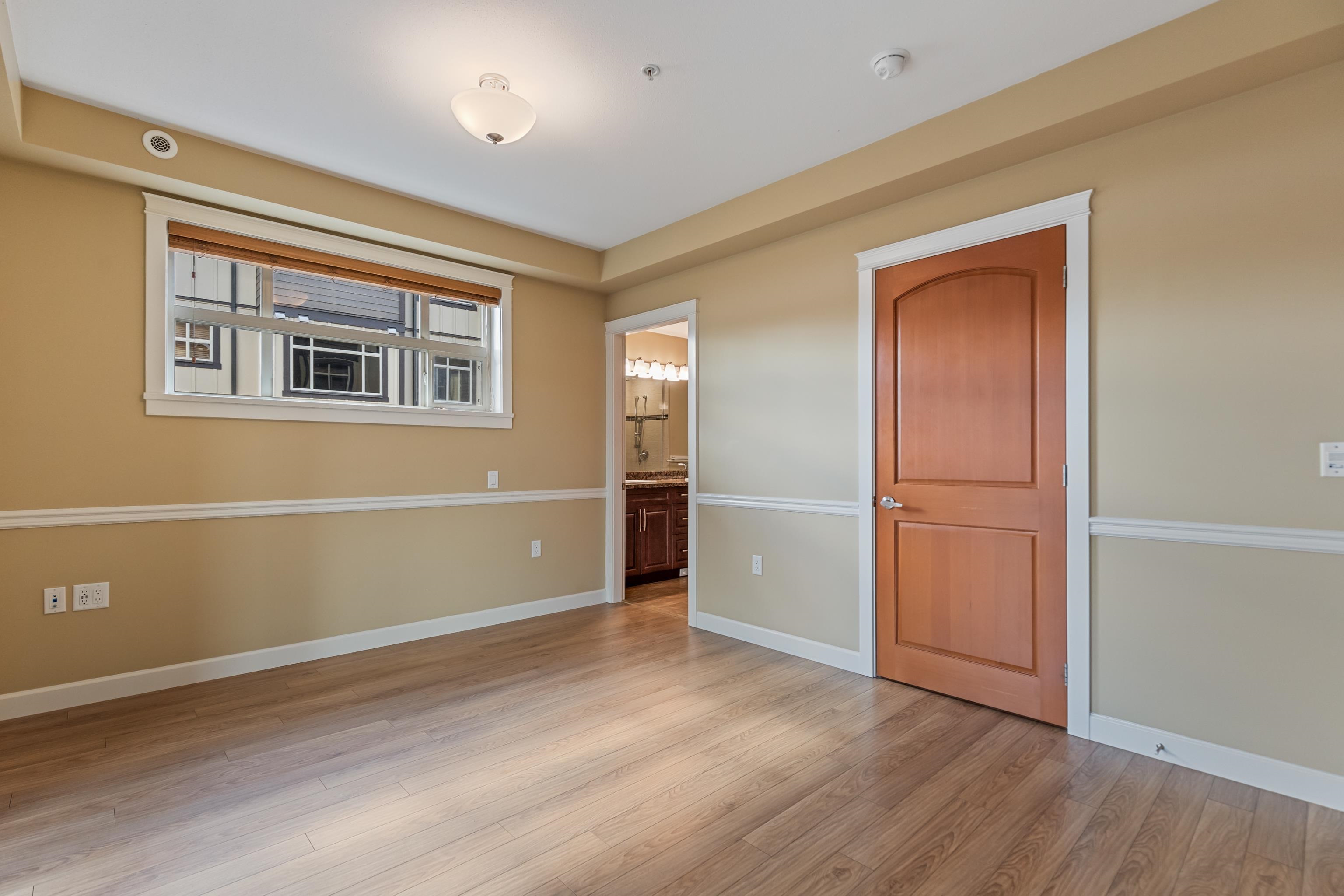 426A 8157 207 STREET 19