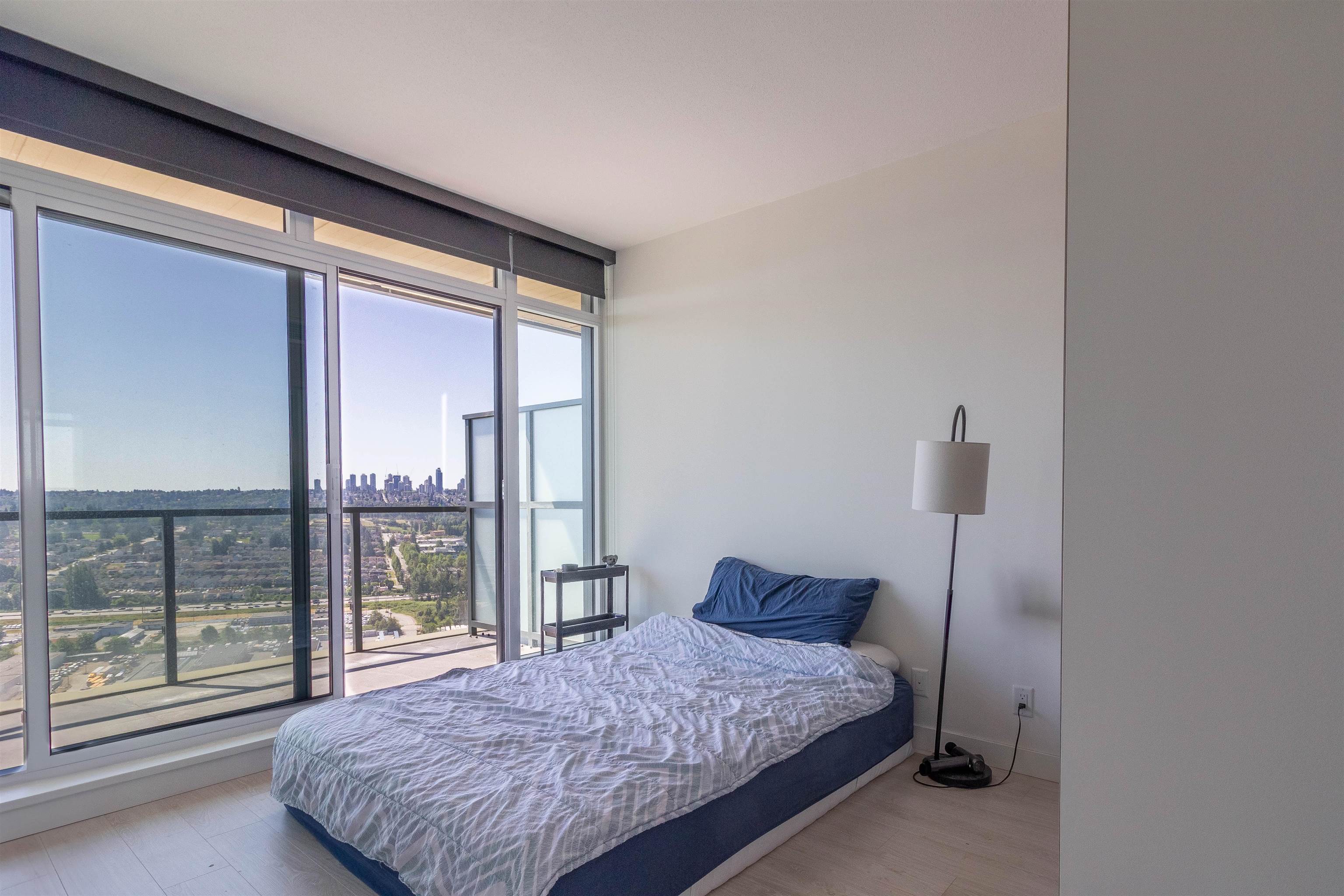 2909 4890 LOUGHEED HIGHWAY 16