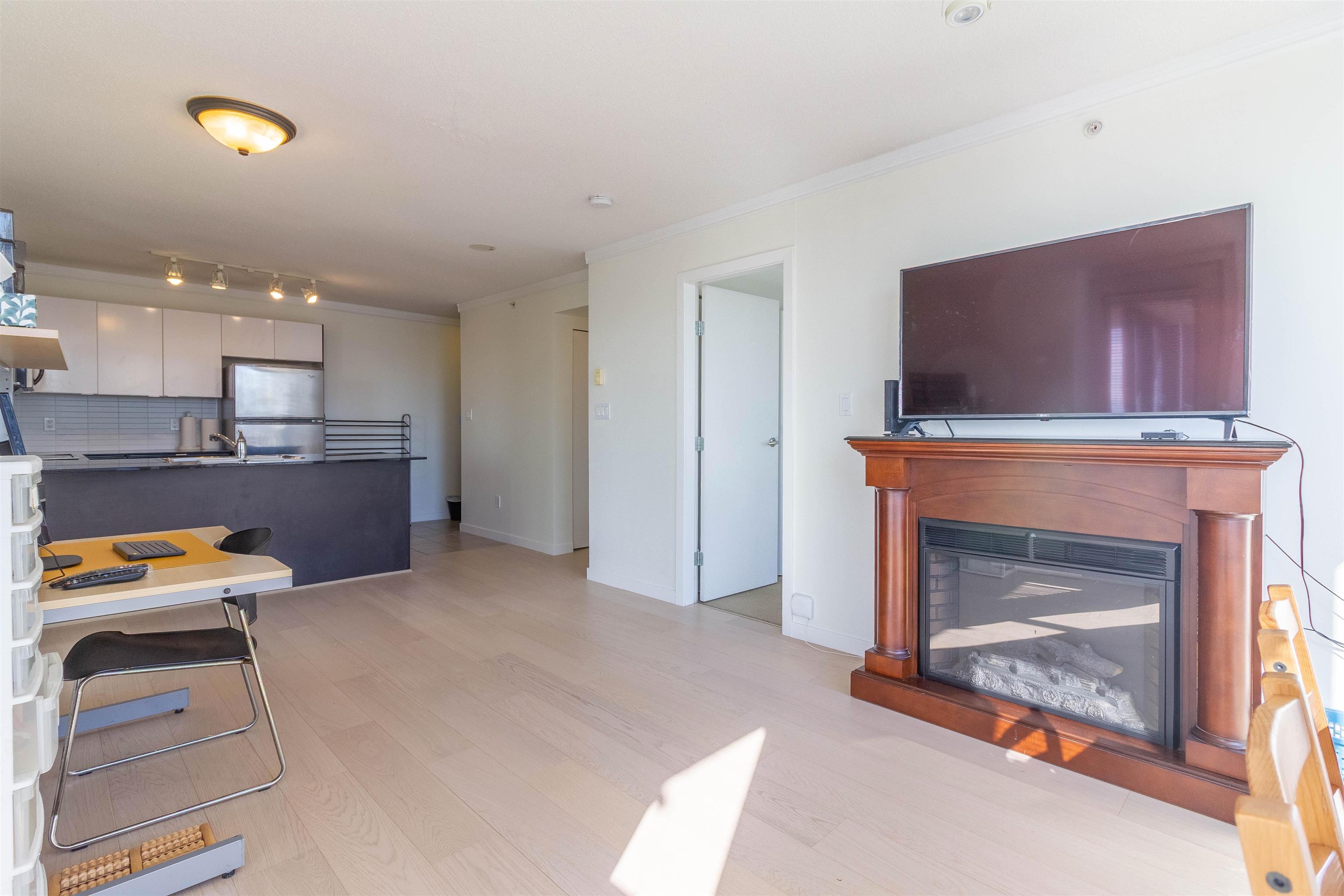 1906 4118 DAWSON STREET 6