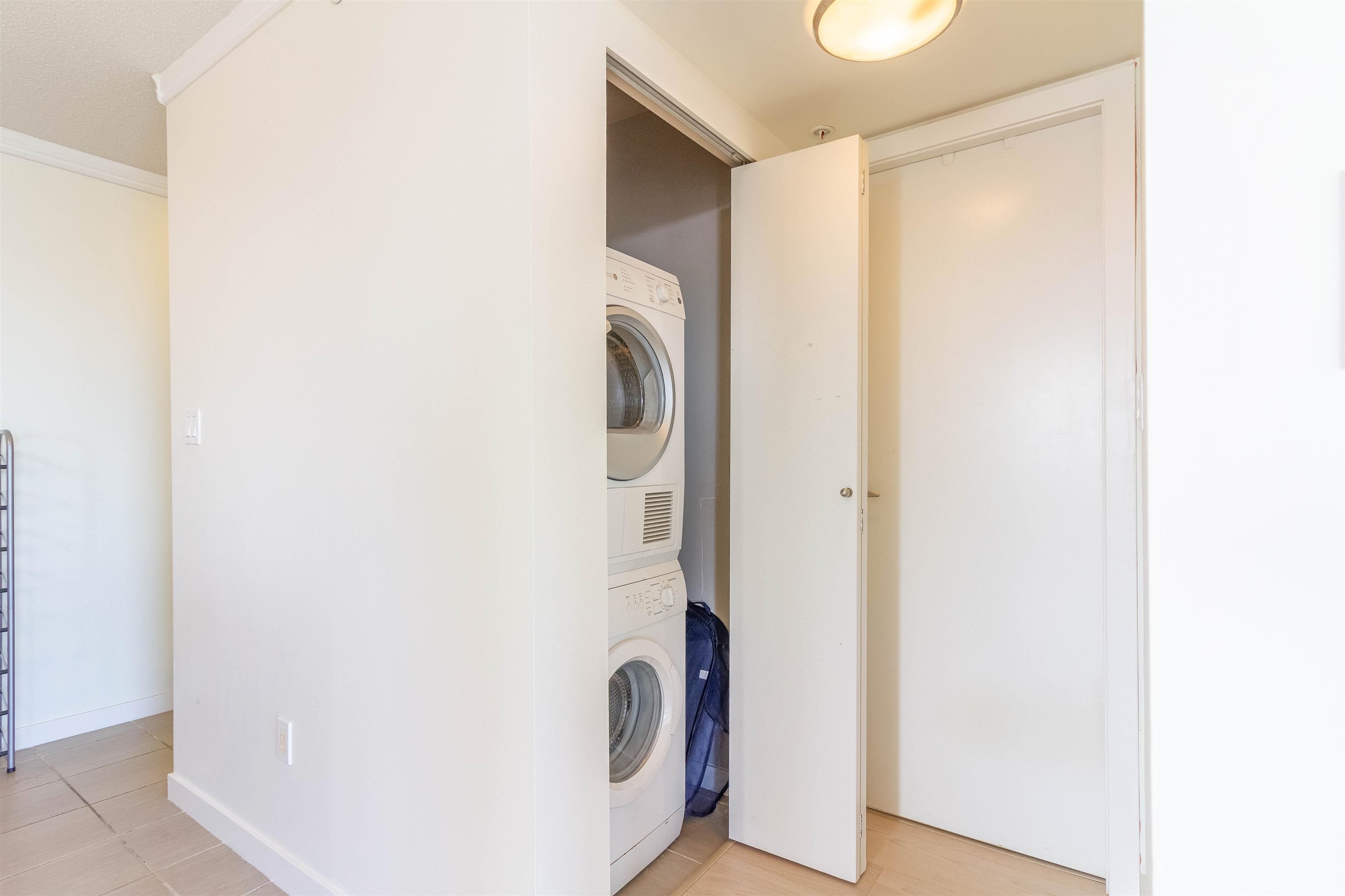 1906 4118 DAWSON STREET 16