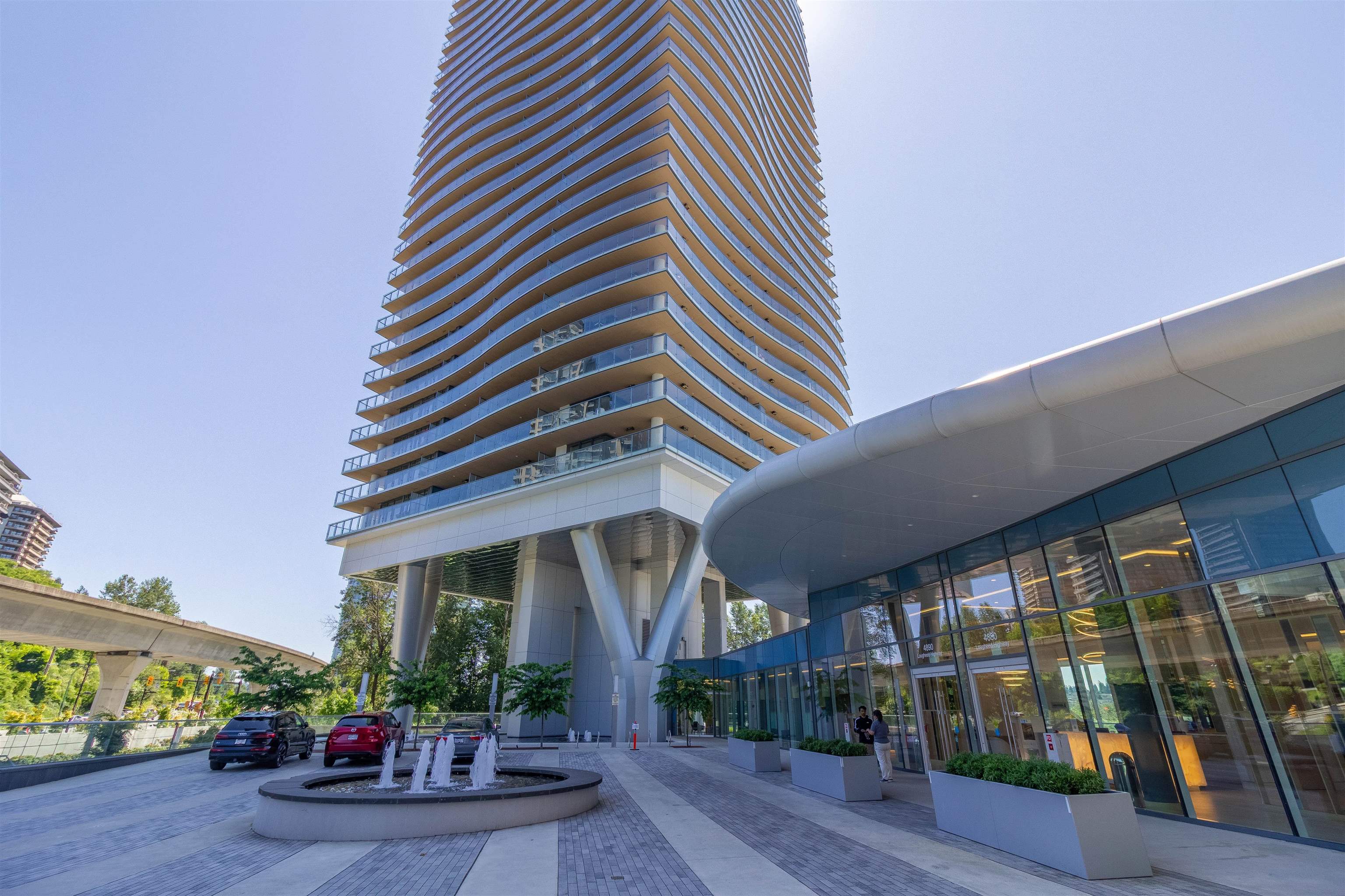 2909 4890 LOUGHEED HIGHWAY