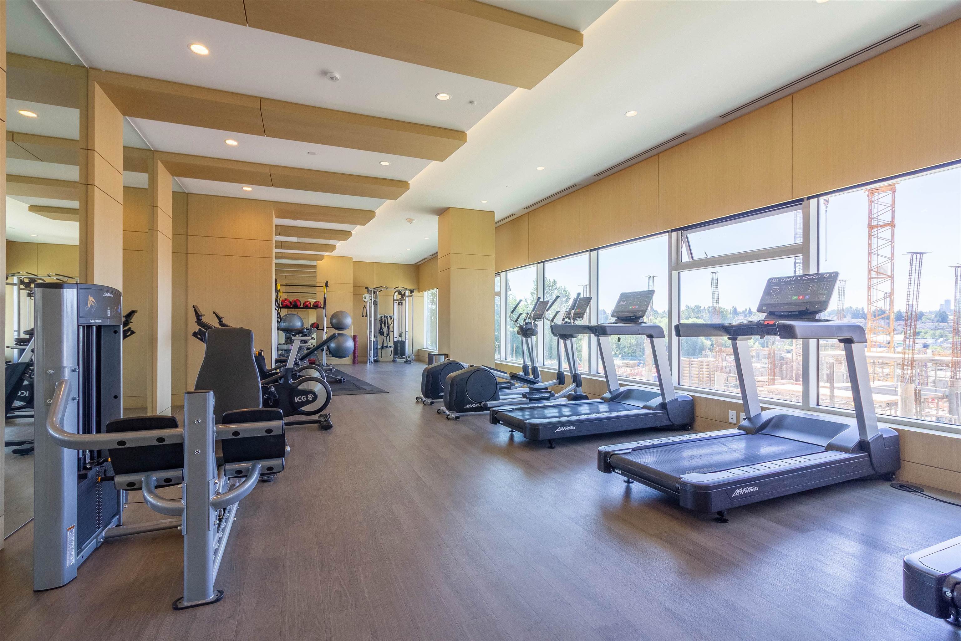 2909 4890 LOUGHEED HIGHWAY 23
