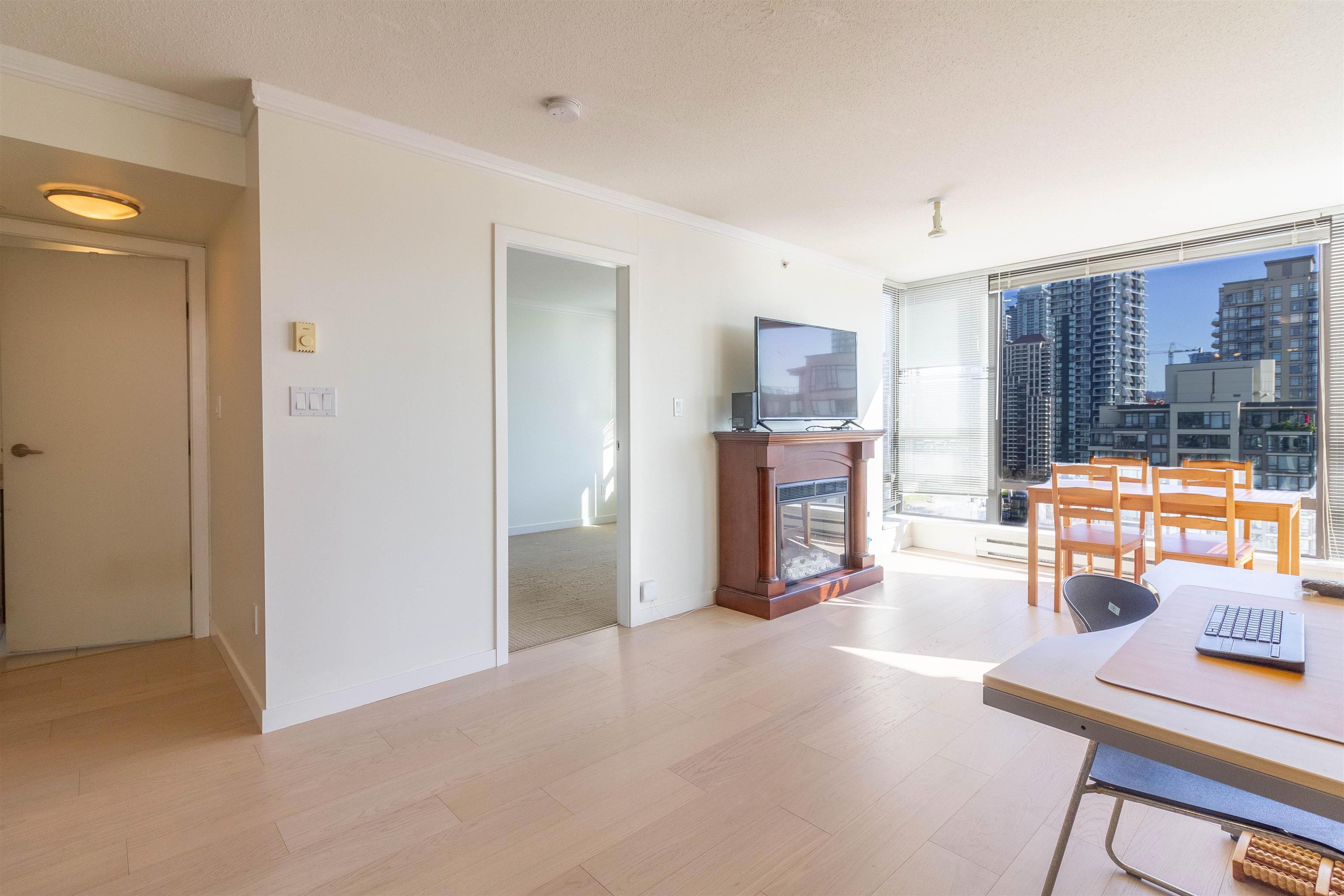 1906 4118 DAWSON STREET 4