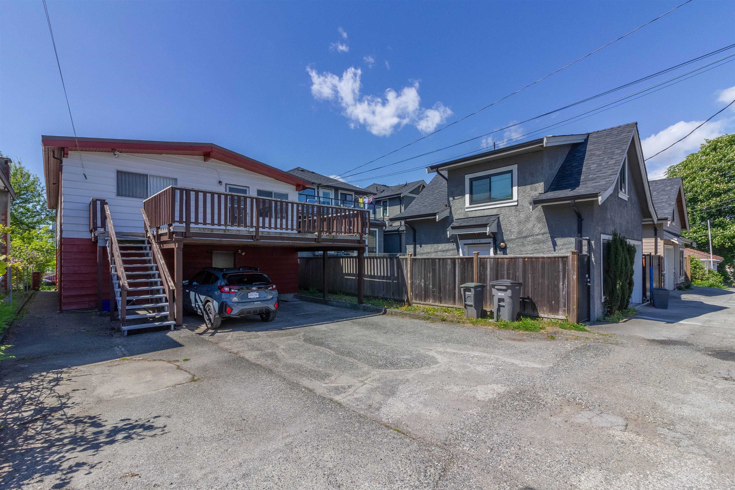 1260 ROSSLAND STREET 36