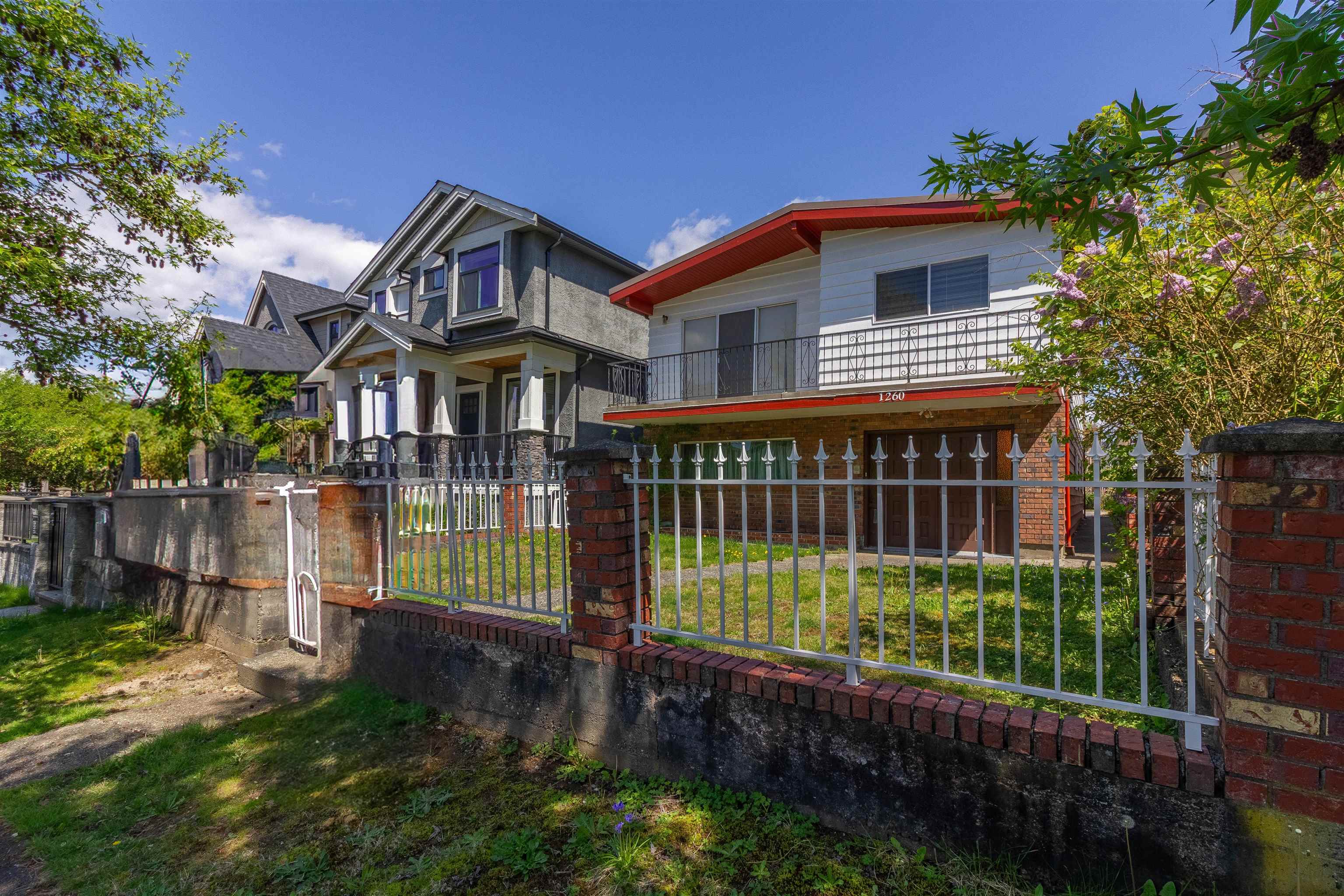 1260 ROSSLAND STREET 39