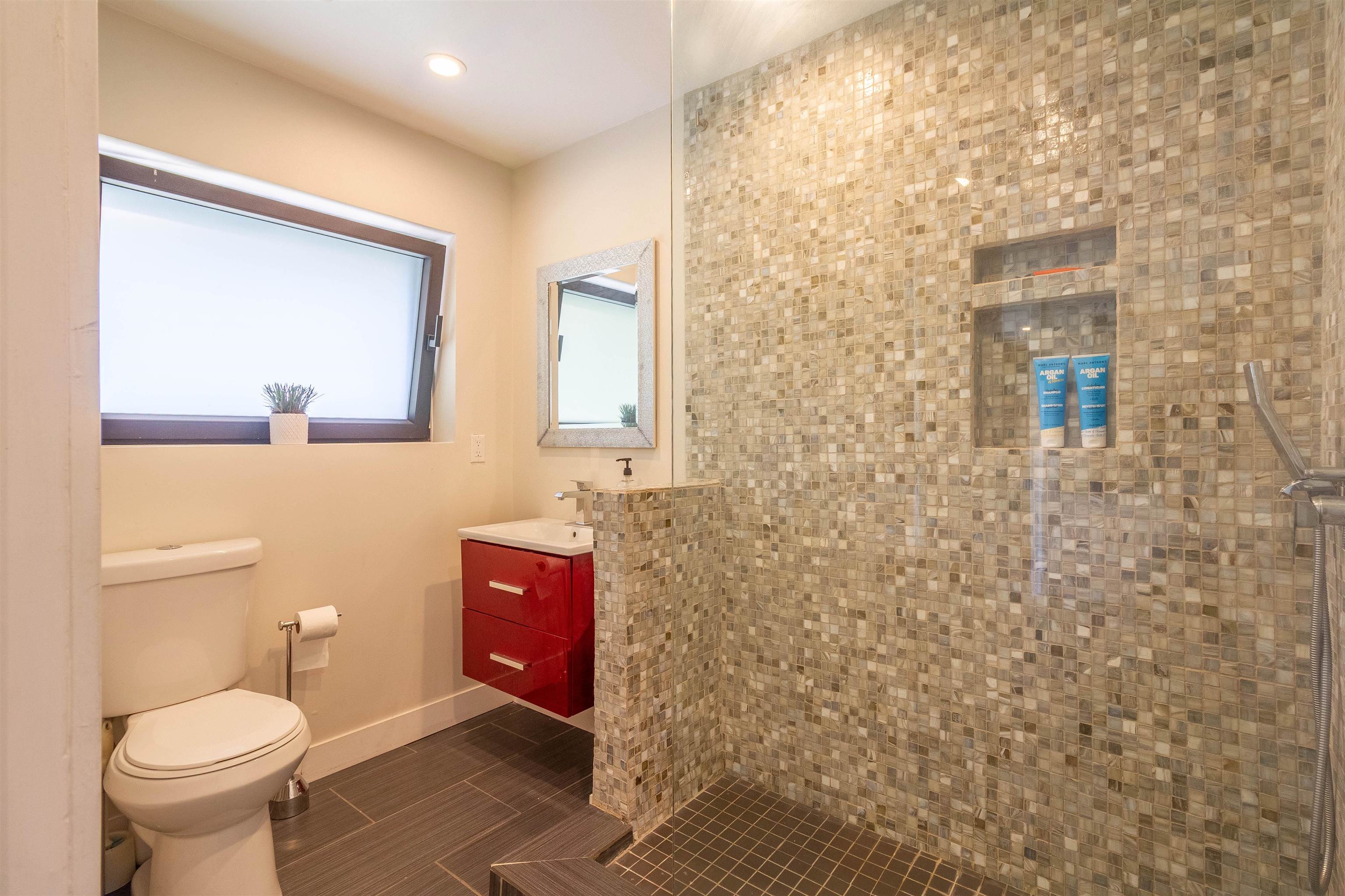 302 OXFORD DRIVE 32