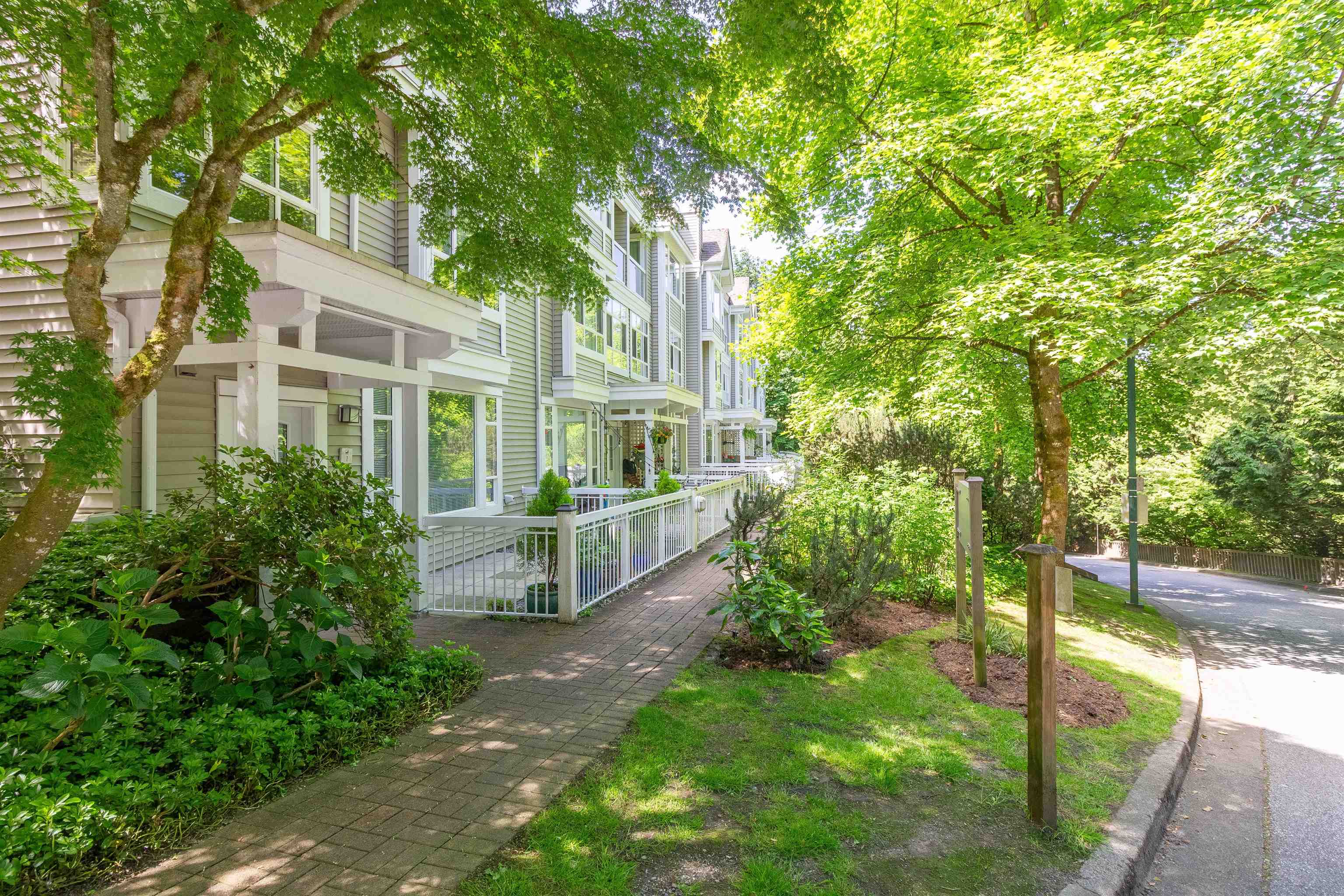 3 3033 TERRAVISTA PLACE 34