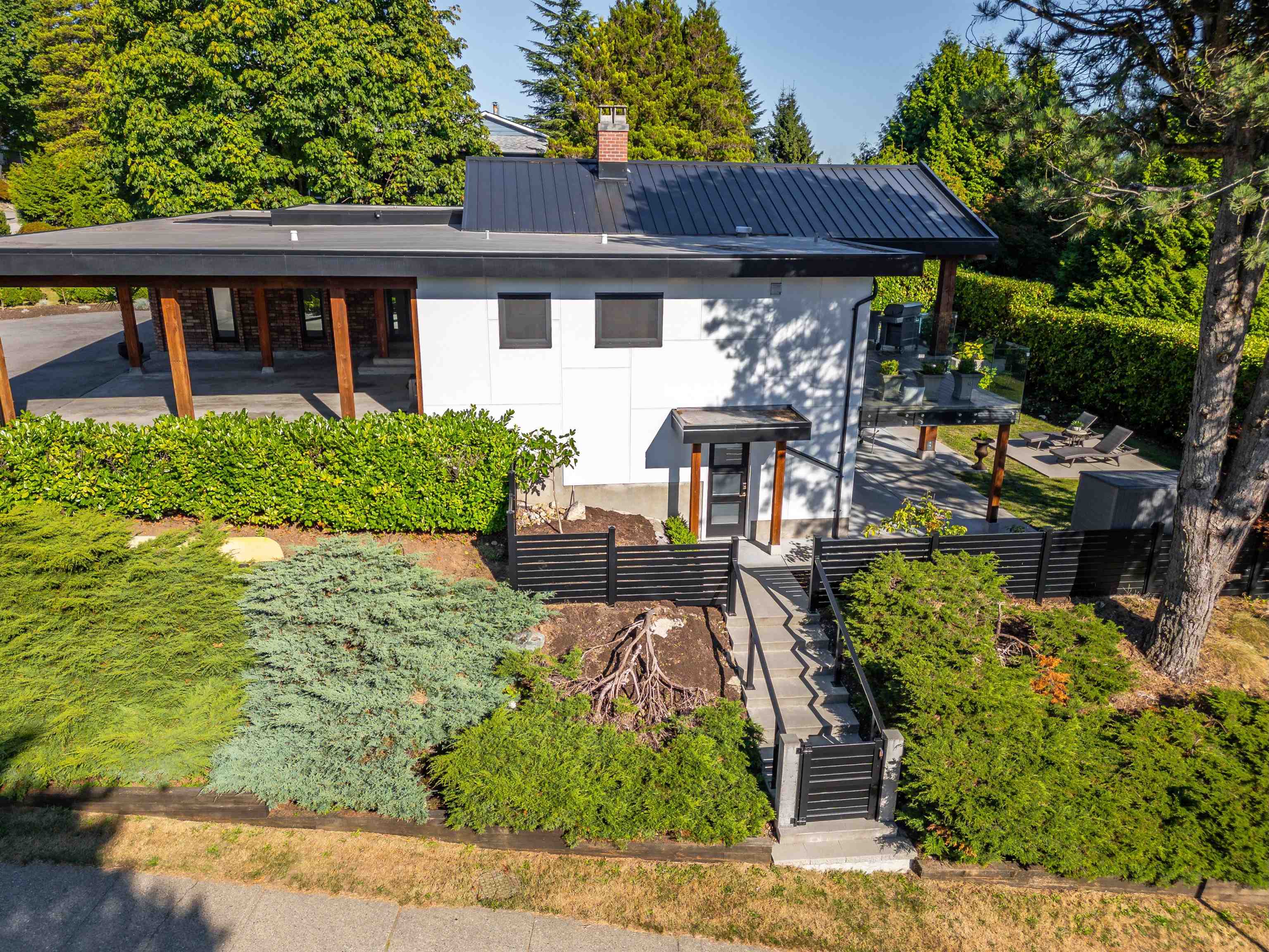 302 OXFORD DRIVE 33