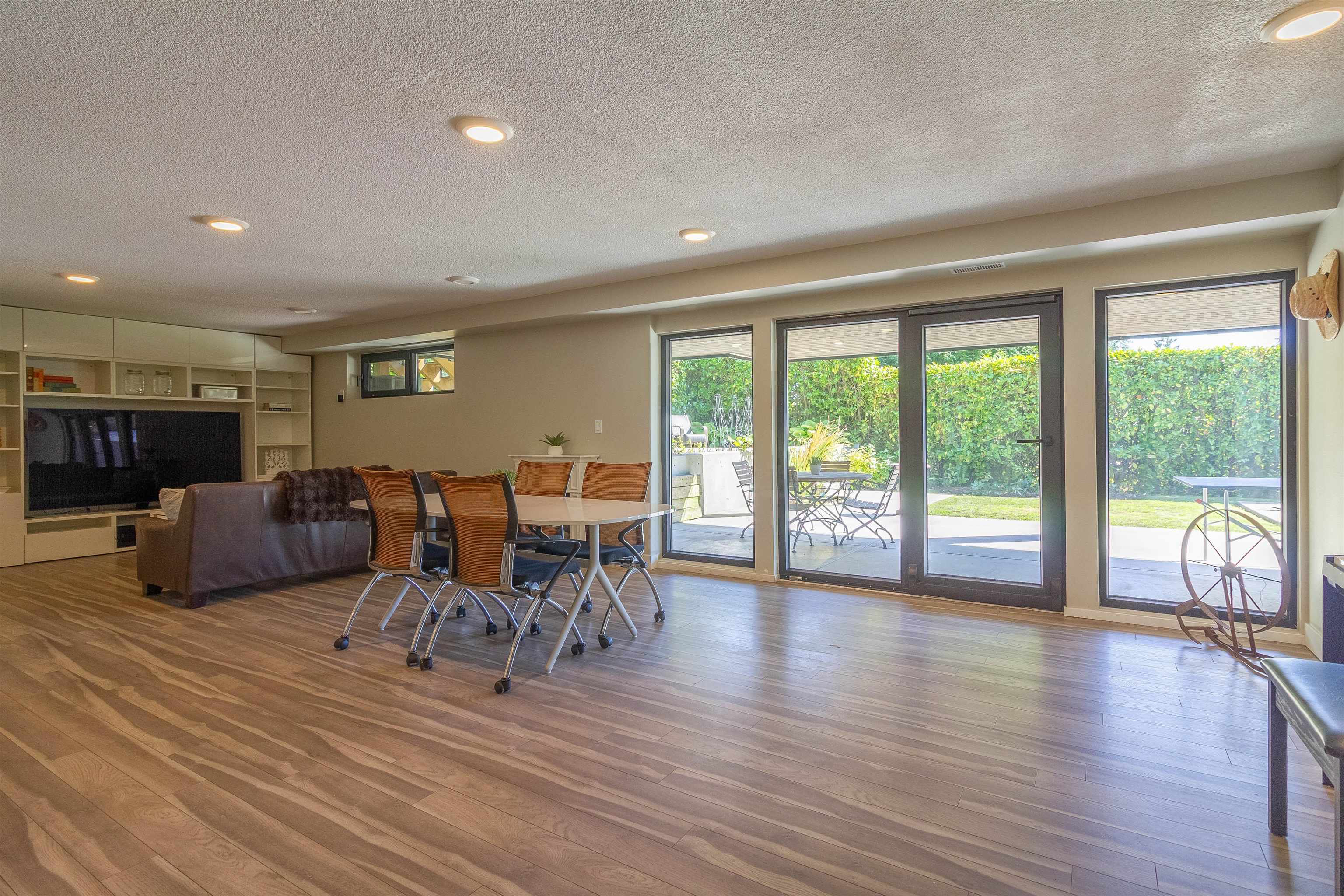302 OXFORD DRIVE 27