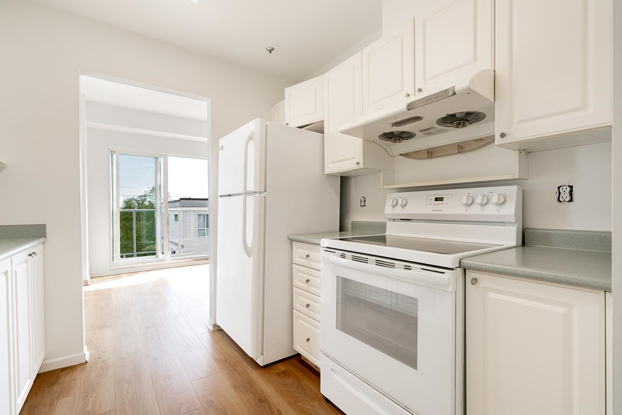 54 2728 CHANDLERY PLACE 12